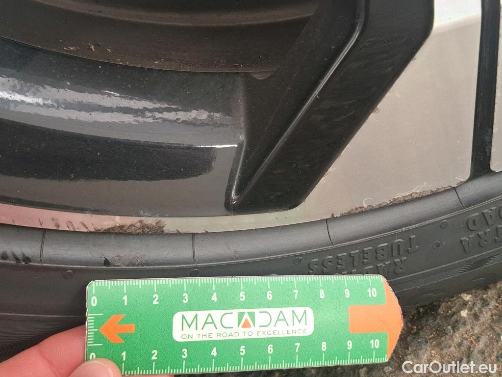  Volvo  V60 VOLVO  Cross Country / 2020 / 5P / Break B4 AWD 197 GT8 Cross Country Pro #29