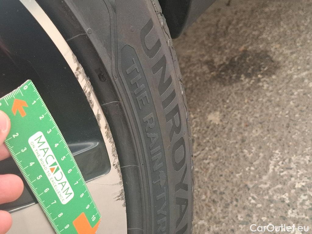  Volvo  V60 VOLVO  Cross Country / 2020 / 5P / Break B4 AWD 197 GT8 Cross Country Pro #23