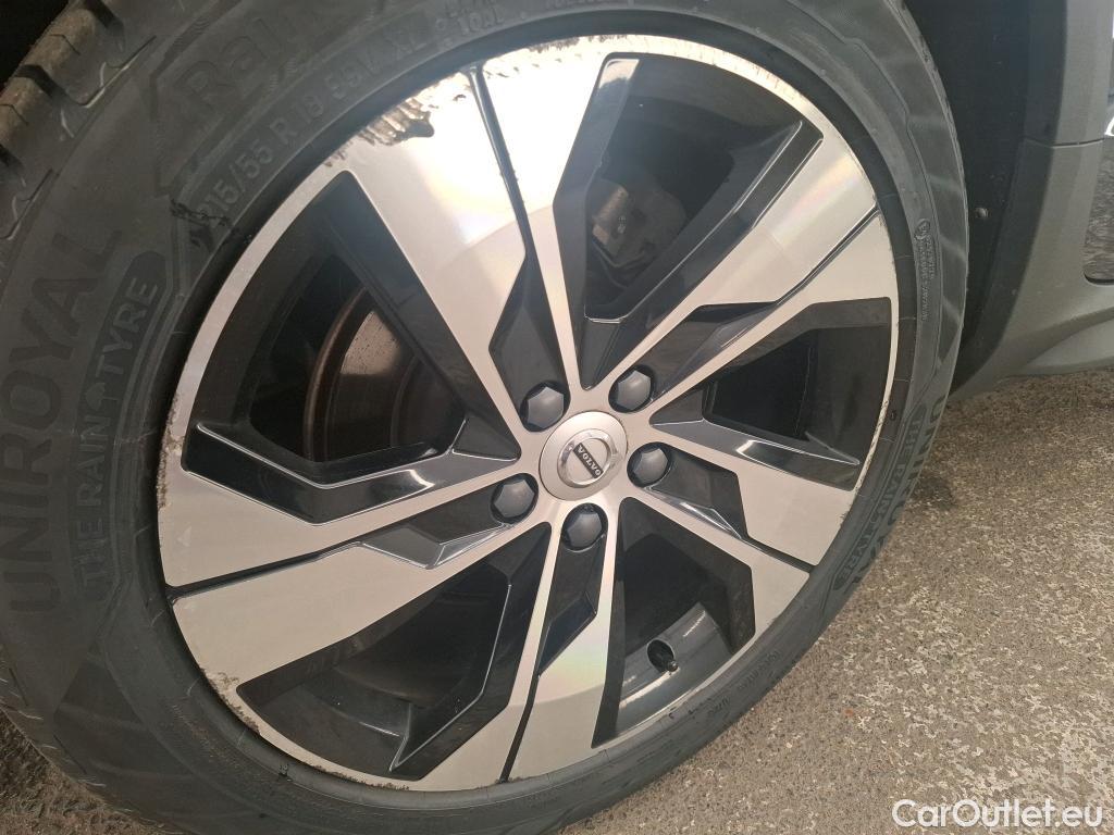  Volvo  V60 VOLVO  Cross Country / 2020 / 5P / Break B4 AWD 197 GT8 Cross Country Pro #18