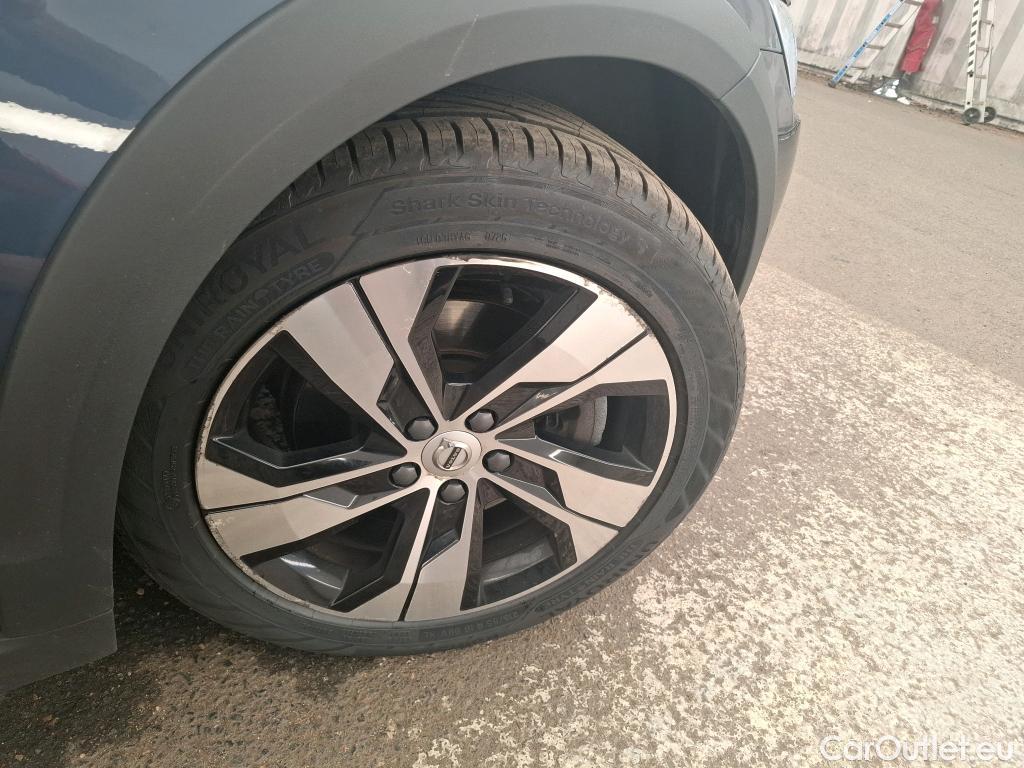  Volvo  V60 VOLVO  Cross Country / 2020 / 5P / Break B4 AWD 197 GT8 Cross Country Pro #25