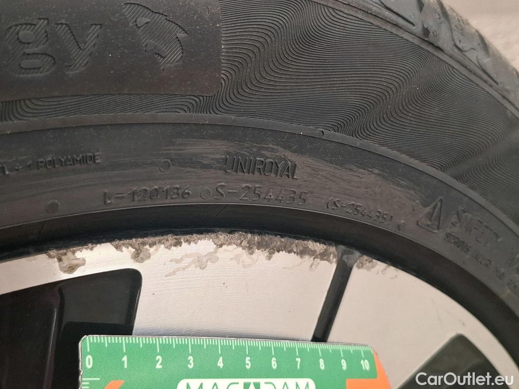  Volvo  V60 VOLVO  Cross Country / 2020 / 5P / Break B4 AWD 197 GT8 Cross Country Pro #27