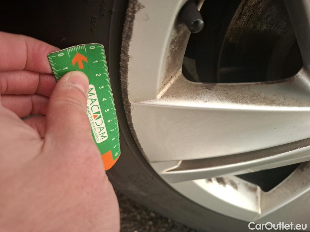  Volkswagen  Golf  VIII Berline Life Plus 2.0 TDI 115CV BVA7 E6d #11