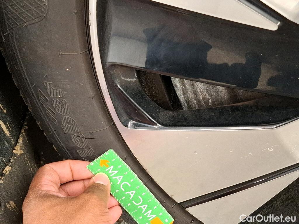  Volvo  XC 40 XC40 Momentum Plug-in Hybrid 2WD 1.5 #53