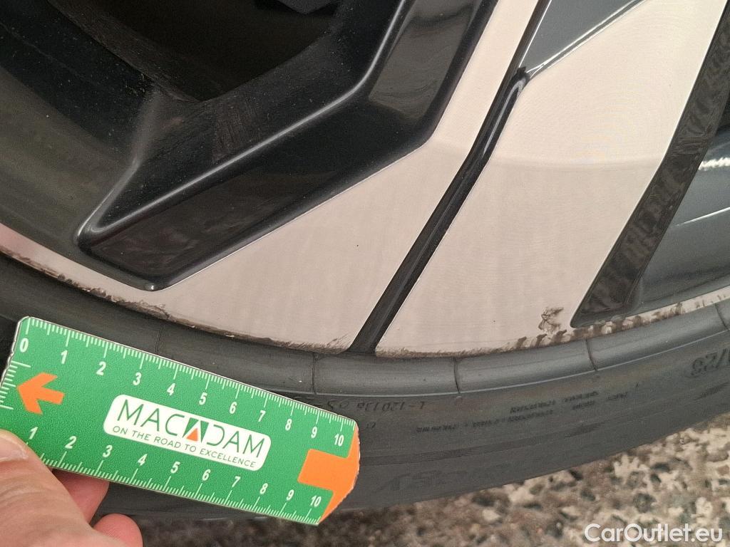  Volvo  V60 VOLVO  Cross Country / 2020 / 5P / Break B4 AWD 197 GT8 Cross Country Pro #6