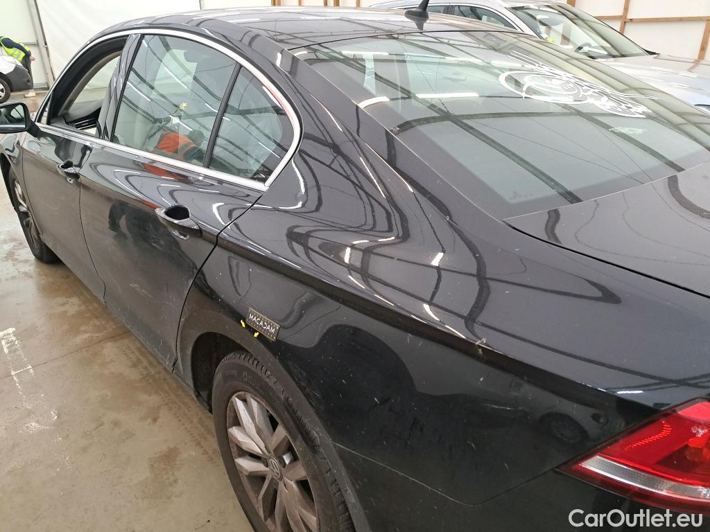  Volkswagen  Passat VOLKSWAGEN  4p Berline 2.0 TDI 150 DSG6 Confortline BUS BMT #20