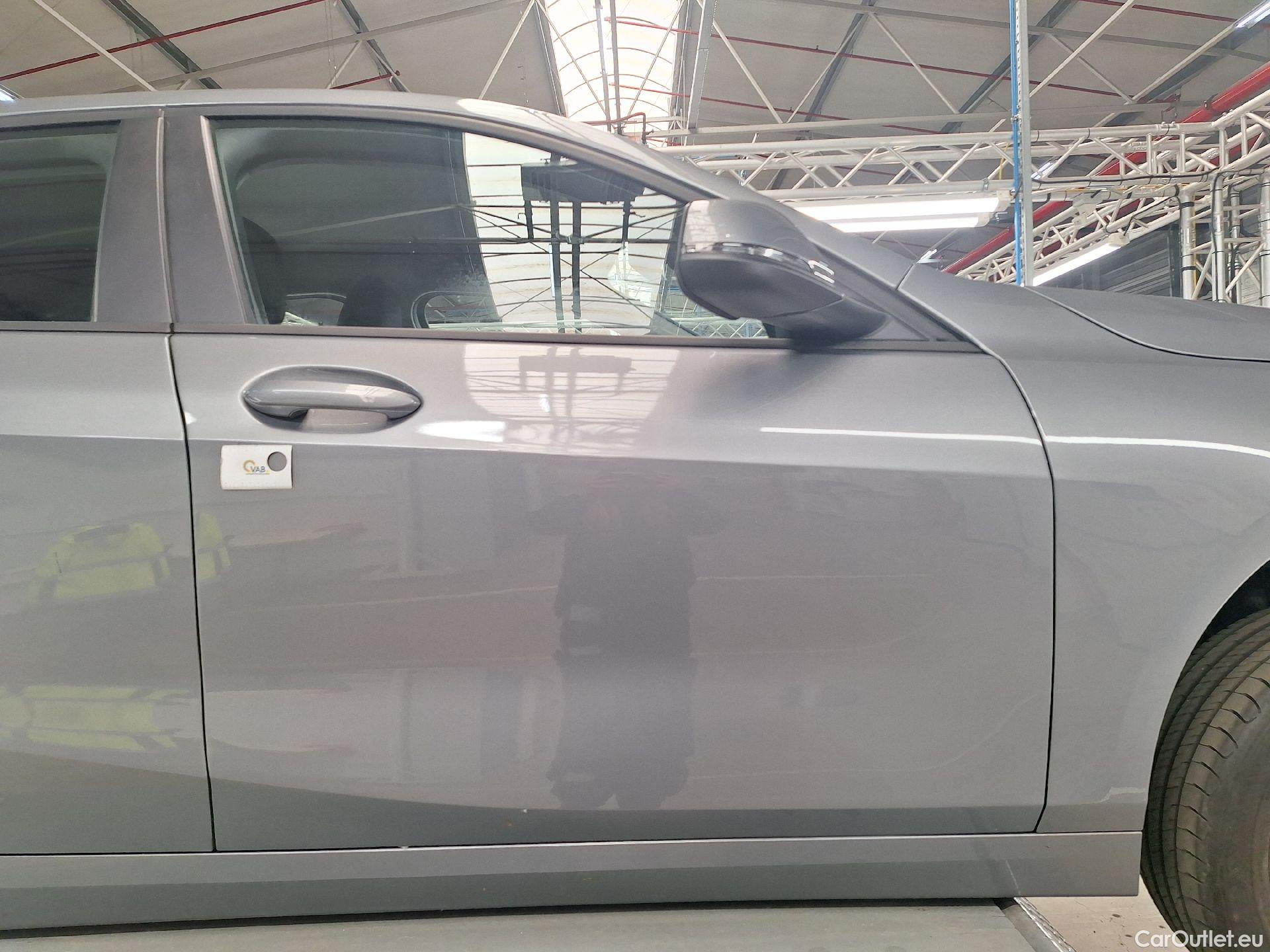  Bmw  Serie 1 BMW, 1-serie '19, BMW 1 Reeks Hatch 118iA (100 kW) 5d #54