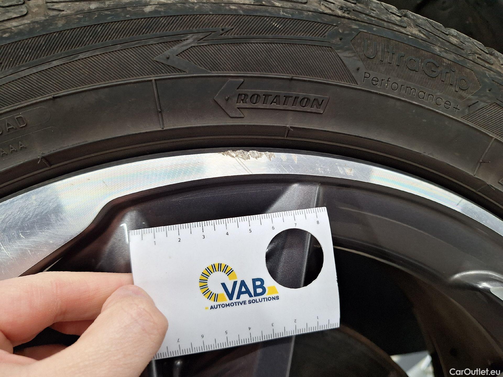  DS  DS7 DS,  CB '17 PHEV, DS 7 Crossback E-Tense Bastille + 5d #34