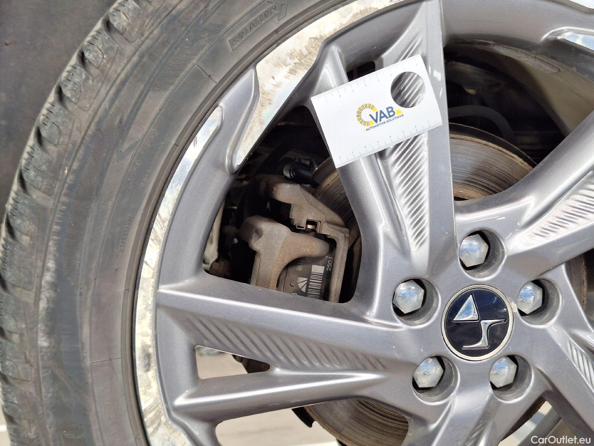  DS  DS7 DS,  CB '17 PHEV, DS 7 Crossback E-Tense Bastille + 5d #39