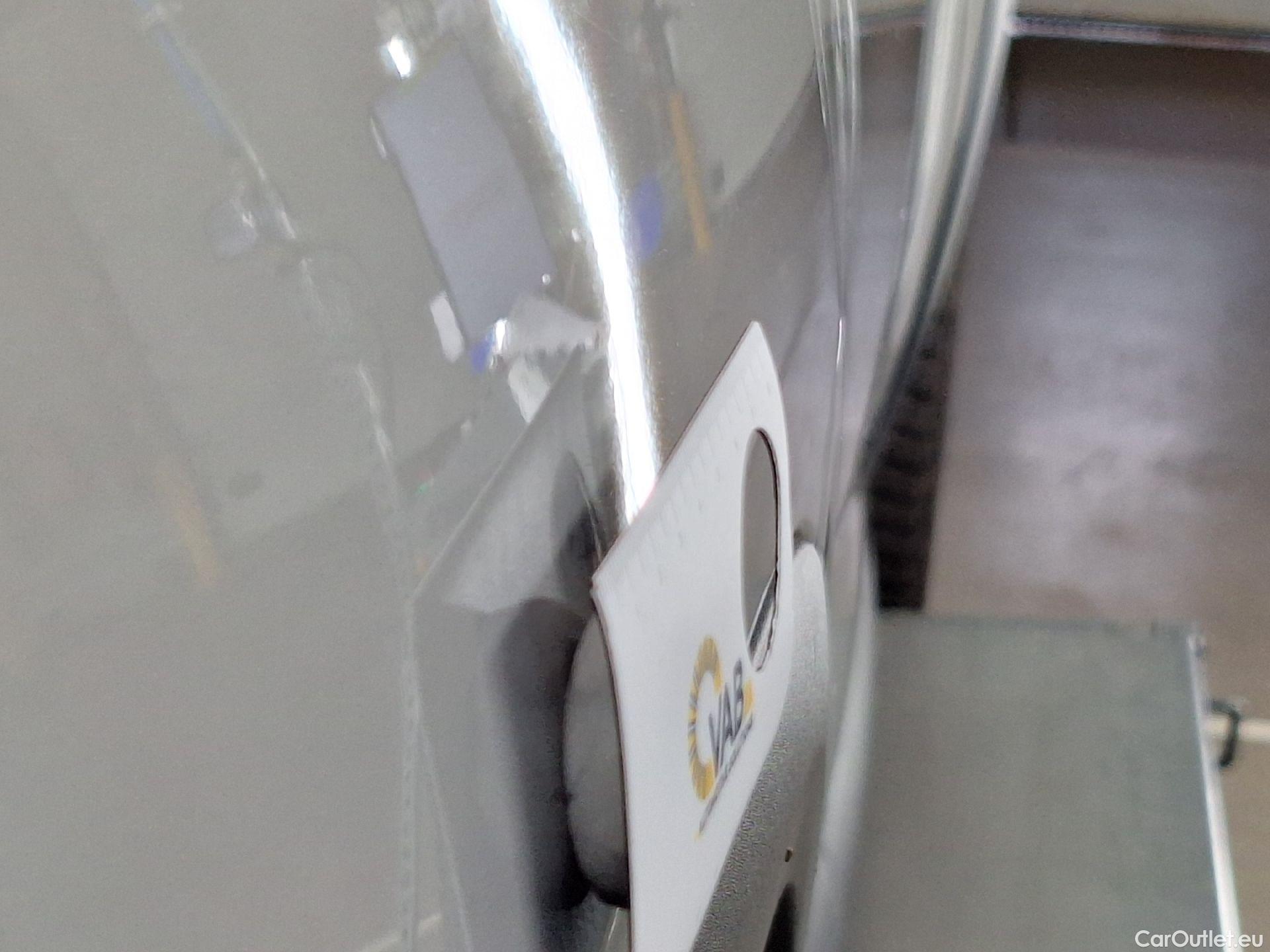  DS  DS7 DS,  CB '17 PHEV, DS 7 Crossback E-Tense Bastille + 5d #20