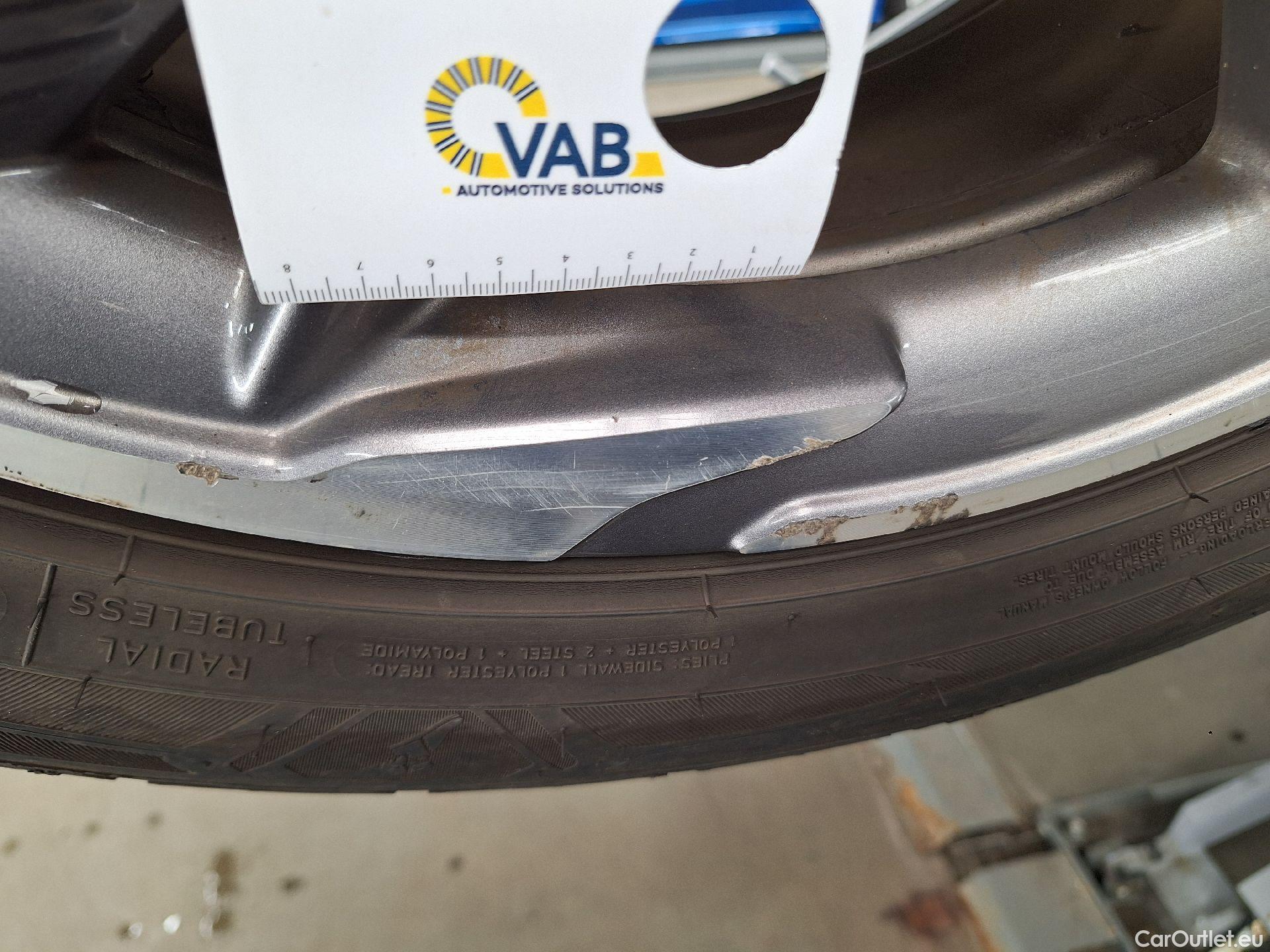  DS  DS7 DS,  CB '17 PHEV, DS 7 Crossback E-Tense Bastille + 5d #33