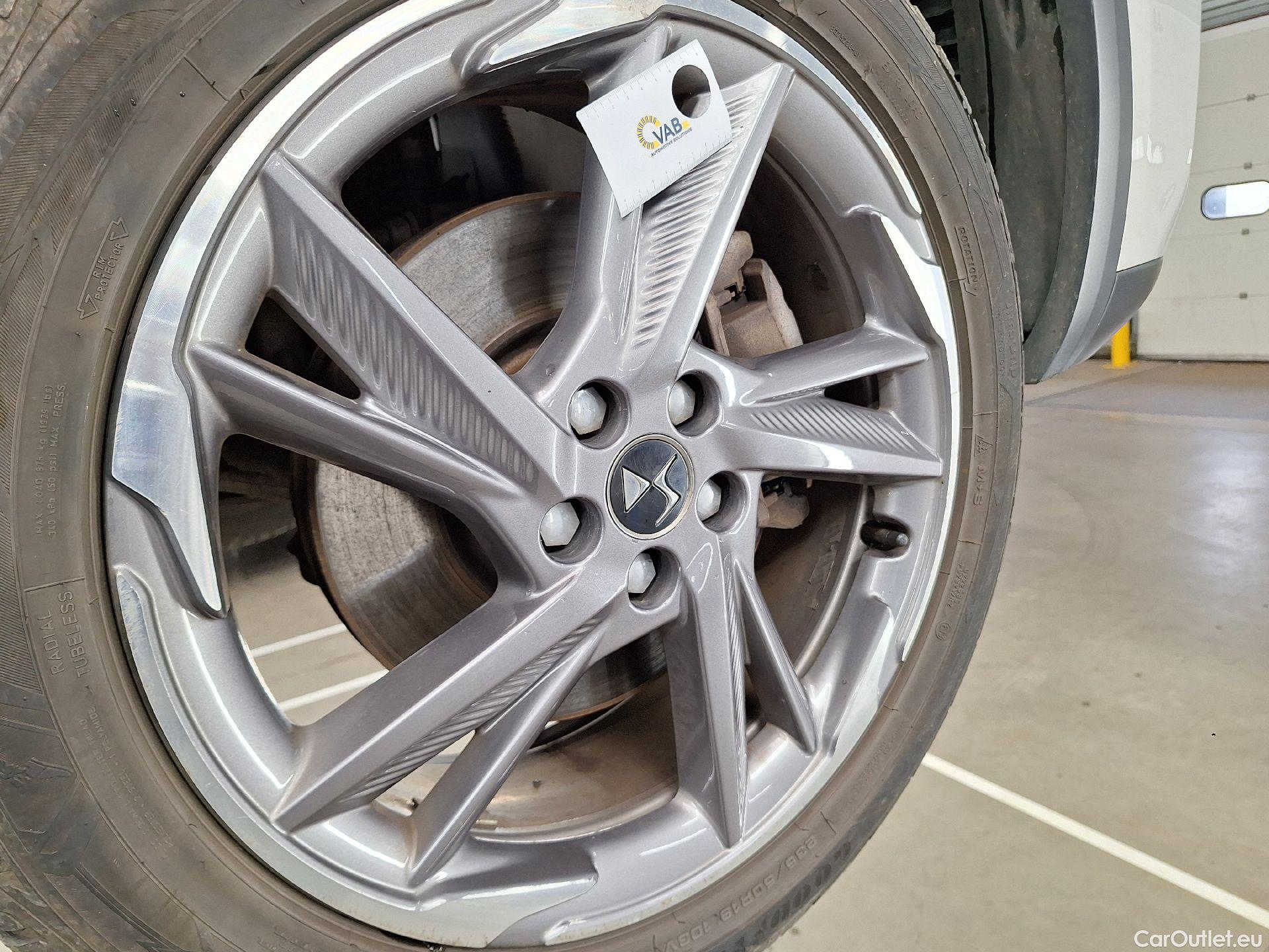  DS  DS7 DS,  CB '17 PHEV, DS 7 Crossback E-Tense Bastille + 5d #40