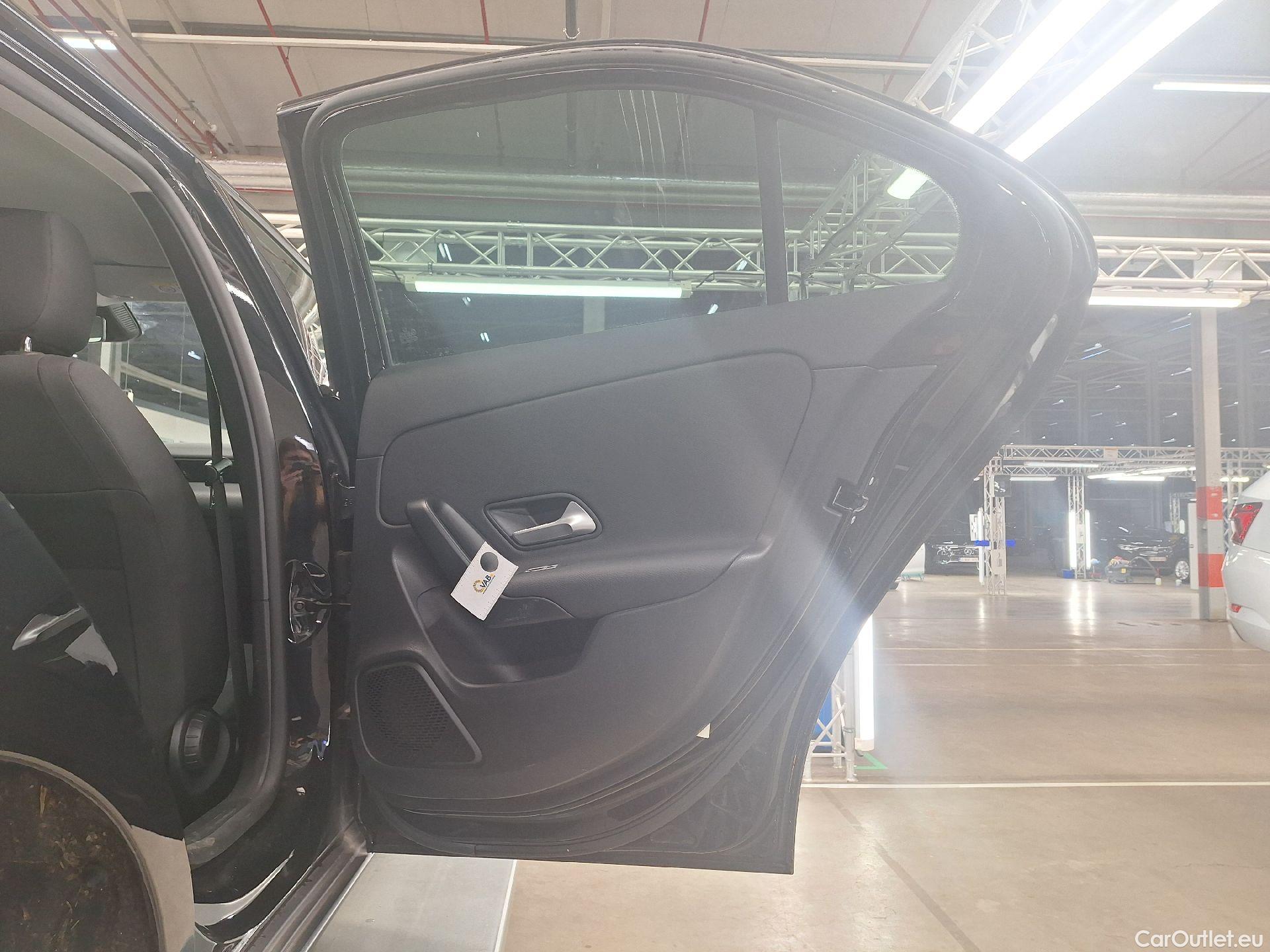  Mercedes  A-Klasse Mercedes, A-Class Berline '18, Mercedes-Benz  Limousine A 180 Business So #18