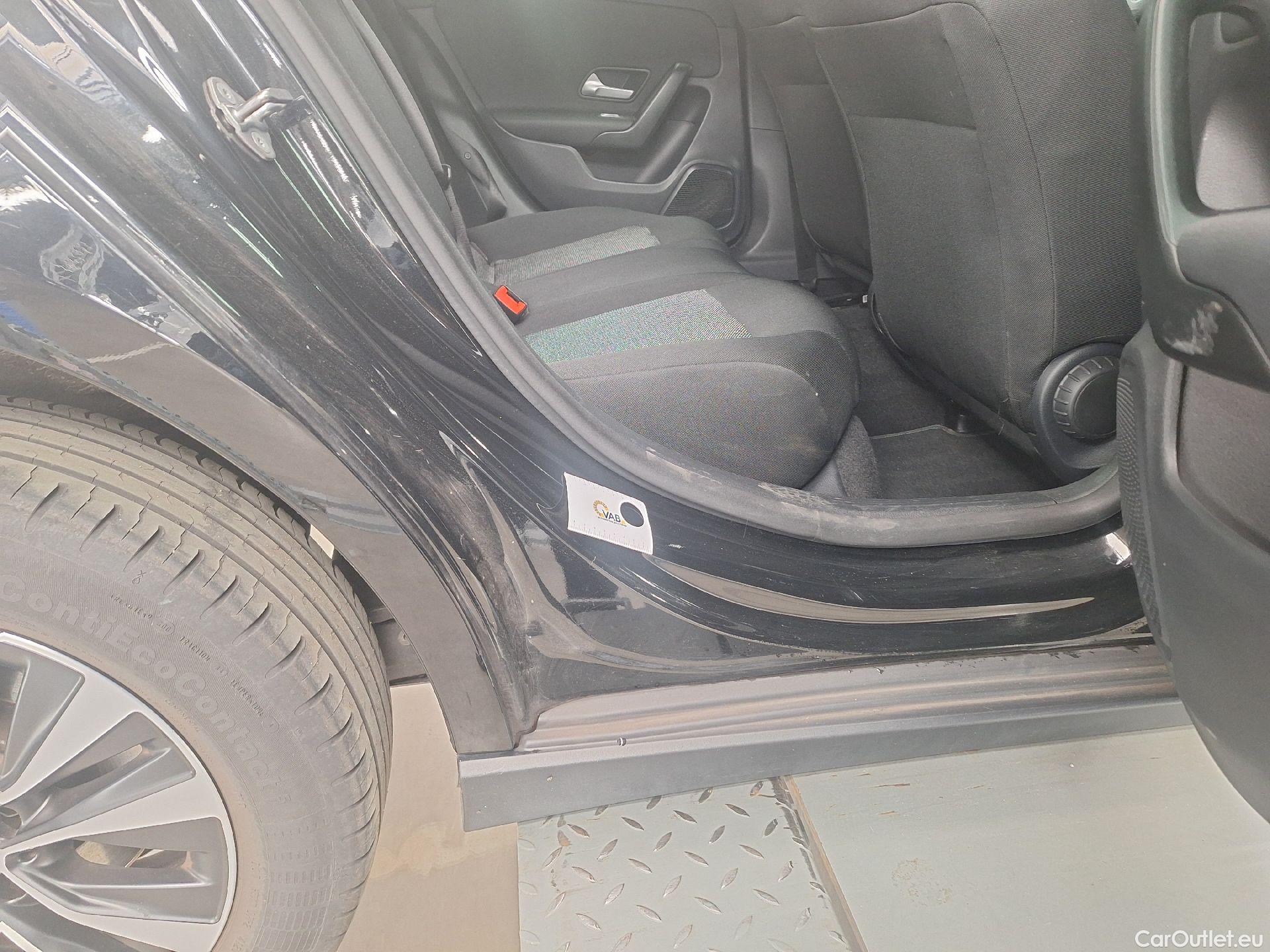  Mercedes  A-Klasse Mercedes, A-Class Berline '18, Mercedes-Benz  Limousine A 180 Business So #14