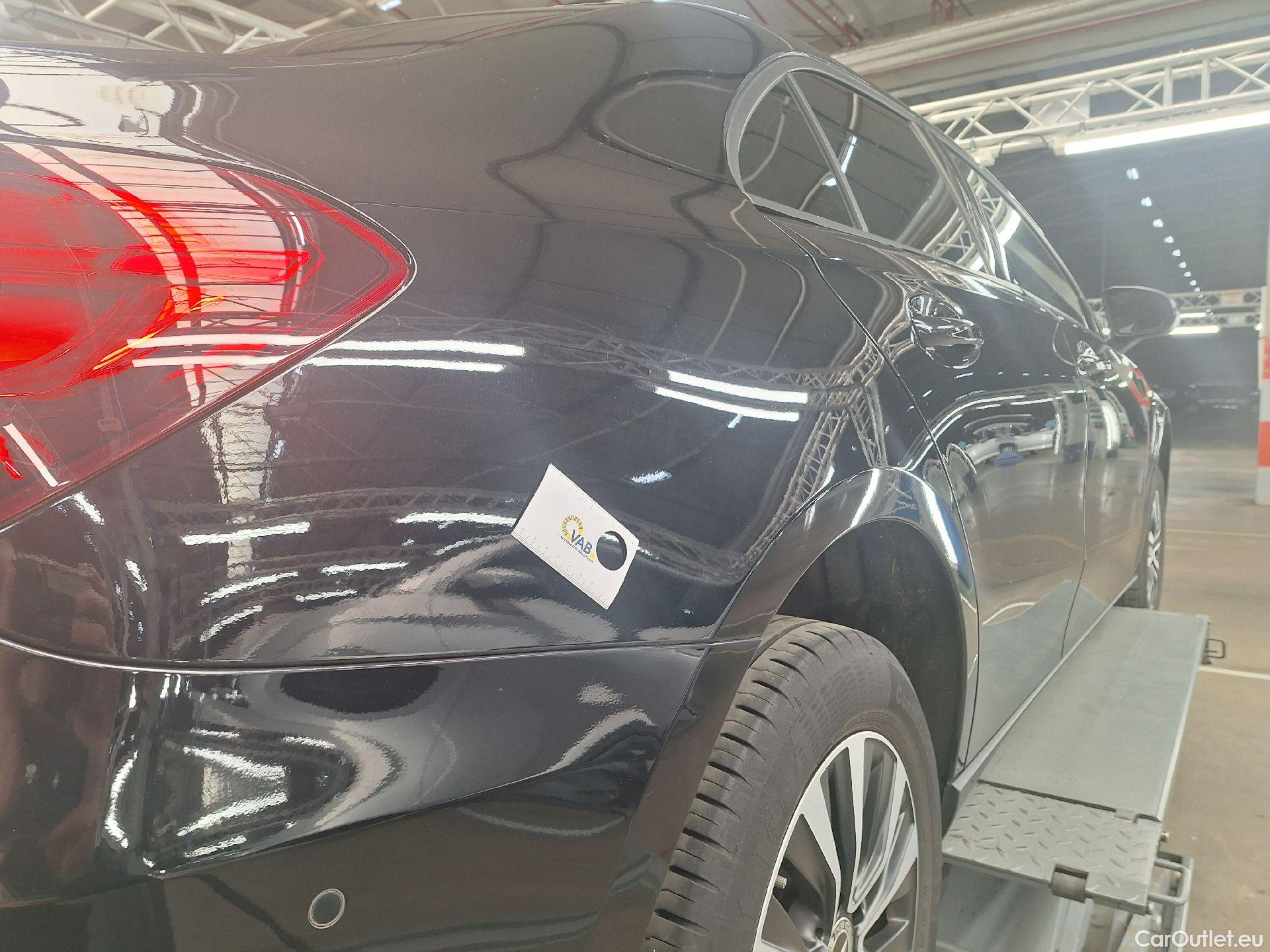  Mercedes  A-Klasse Mercedes, A-Class Berline '18, Mercedes-Benz  Limousine A 180 Business So #50