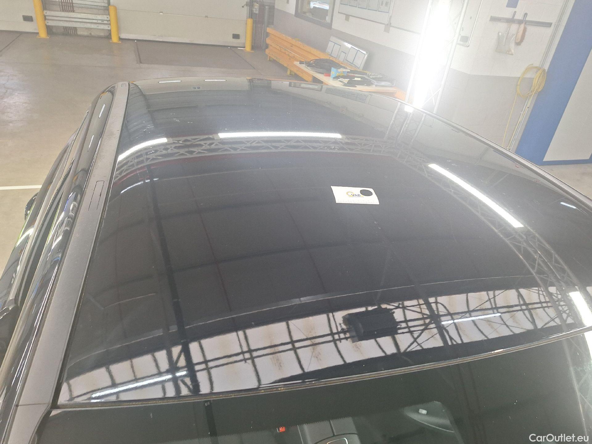  Mercedes  A-Klasse Mercedes, A-Class Berline '18, Mercedes-Benz  Limousine A 180 Business So #55