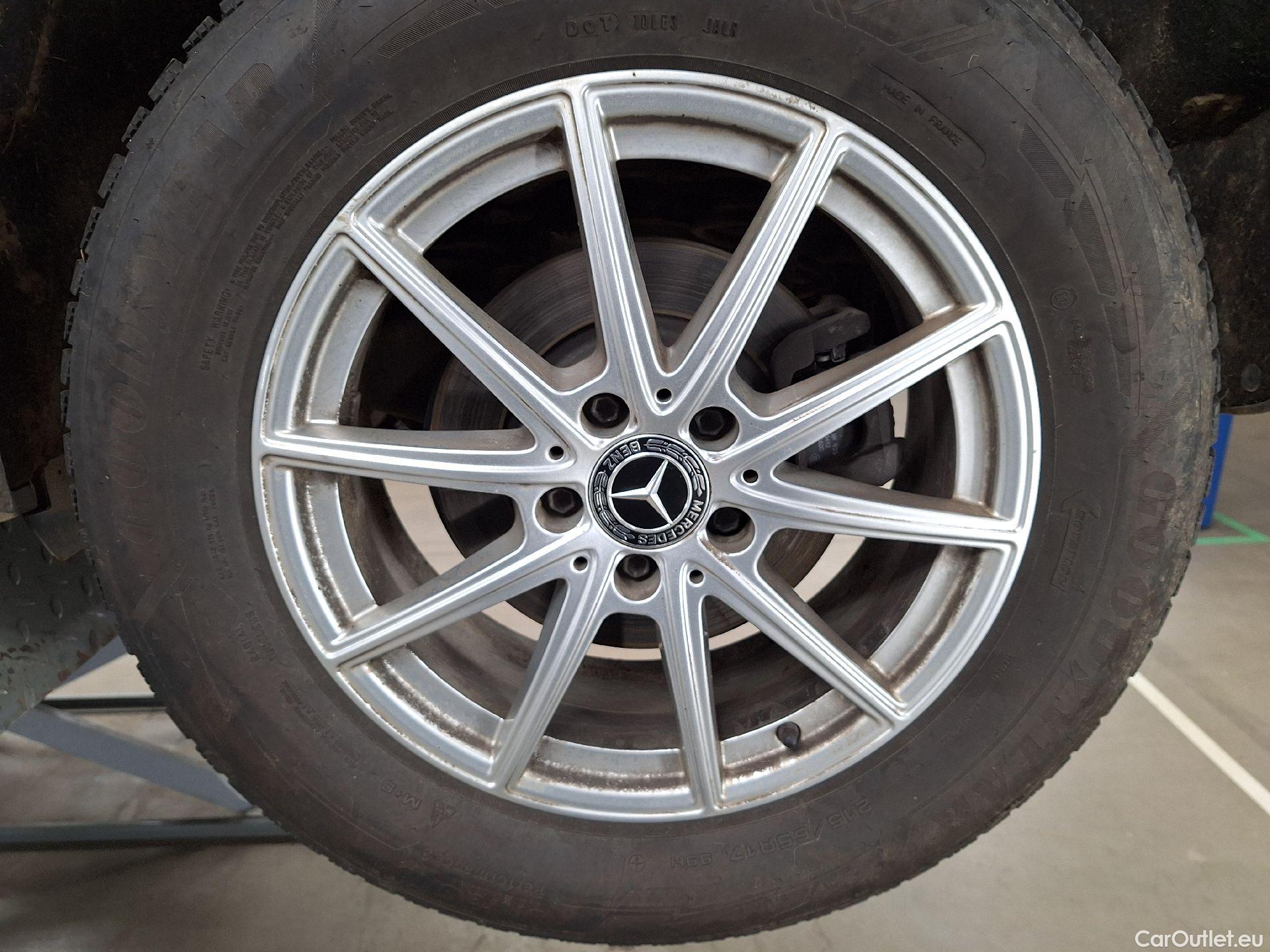  Mercedes  GLA Mercedes,  '20, Mercedes-Benz   180 d Business Solution Esse #20