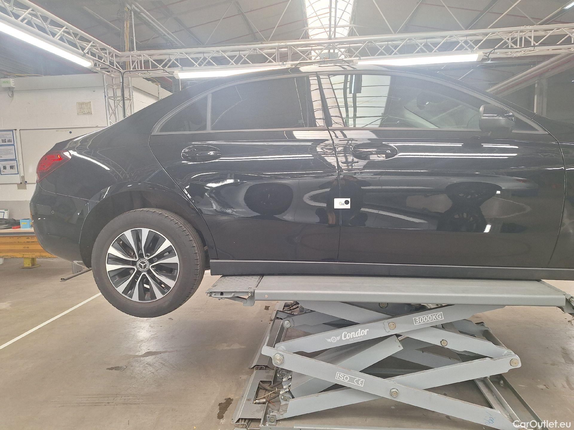  Mercedes  A-Klasse Mercedes, A-Class Berline '18, Mercedes-Benz  Limousine A 180 Business So #10