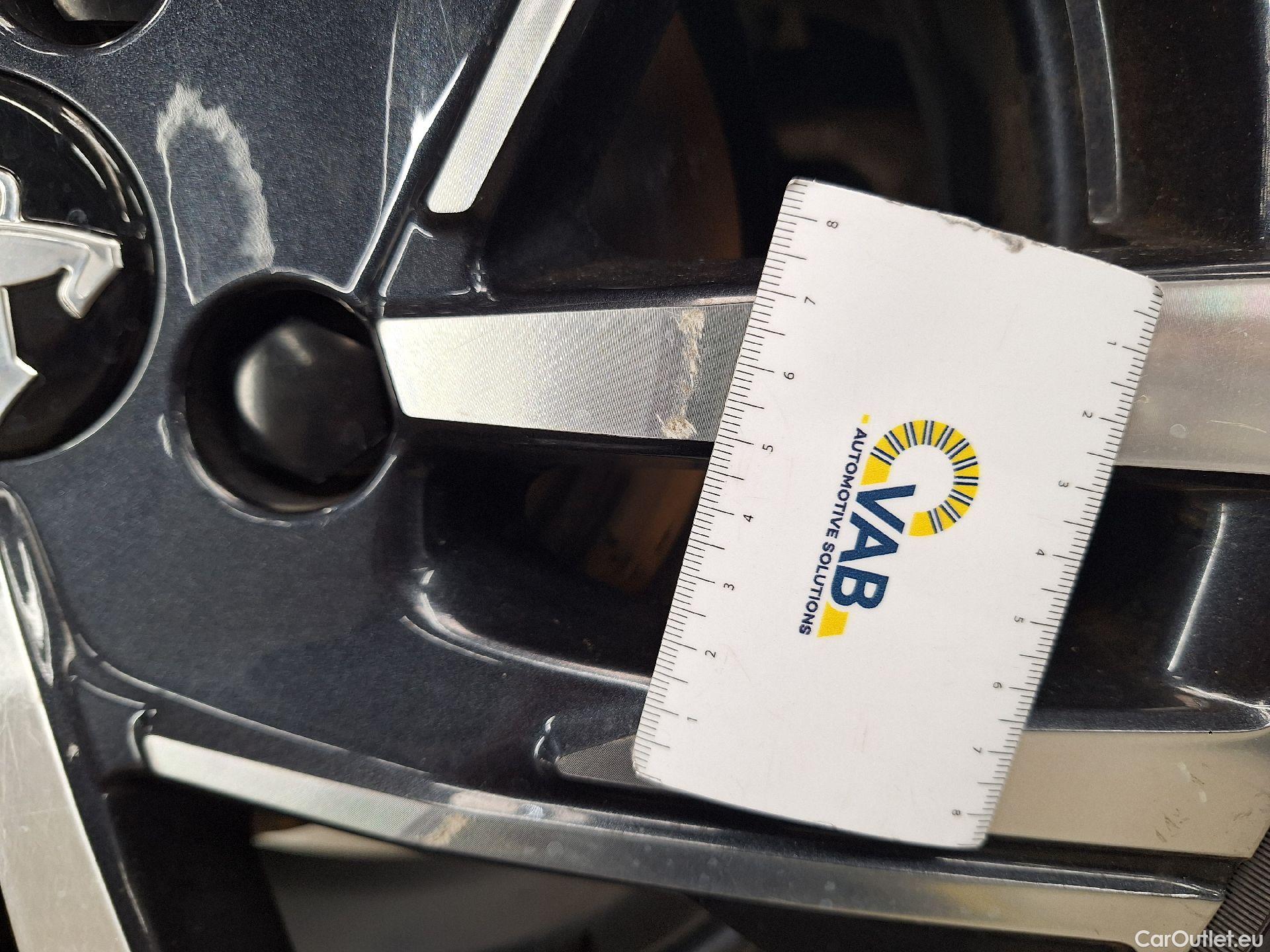  Peugeot  208 Peugeot,  '19, Peugeot  1.5 BlueHDi 100 MAN6 S&S Allure pack 5 #23