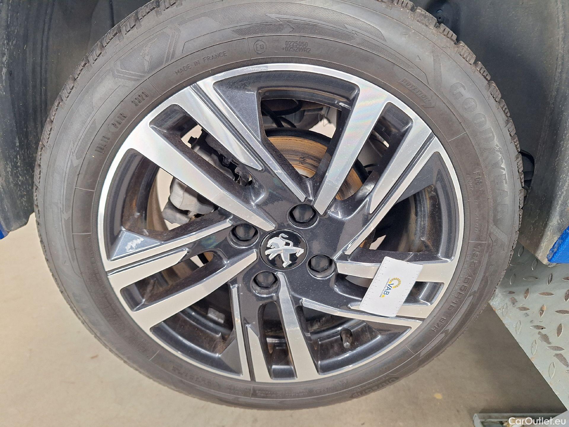  Peugeot  208 Peugeot,  '19, Peugeot  1.5 BlueHDi 100 MAN6 S&S Allure pack 5 #22