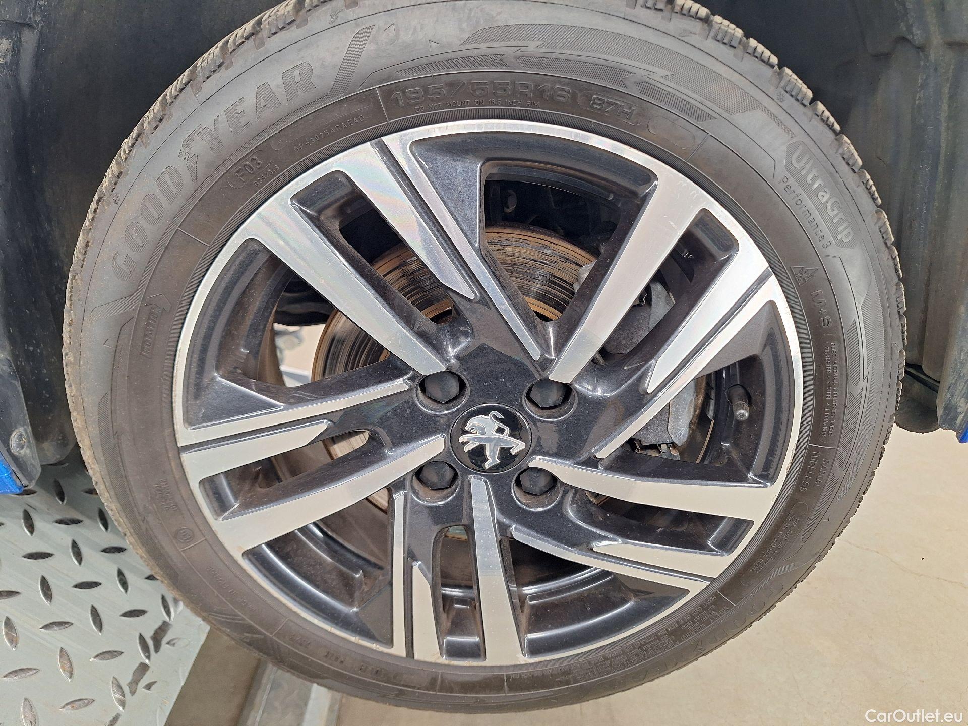  Peugeot  208 Peugeot,  '19, Peugeot  1.5 BlueHDi 100 MAN6 S&S Allure pack 5 #30