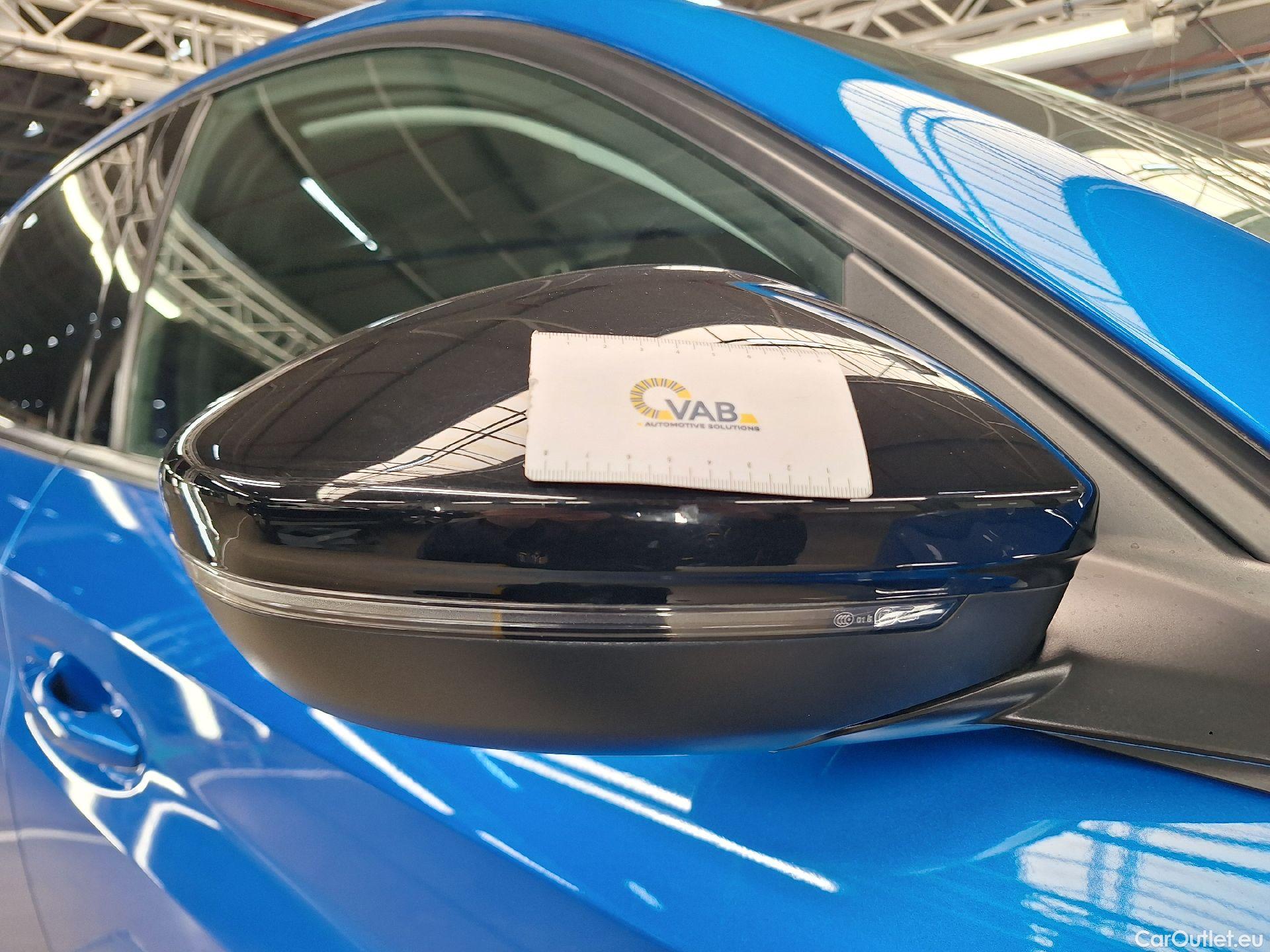  Peugeot  208 Peugeot,  '19, Peugeot  1.5 BlueHDi 100 MAN6 S&S Allure pack 5 #28