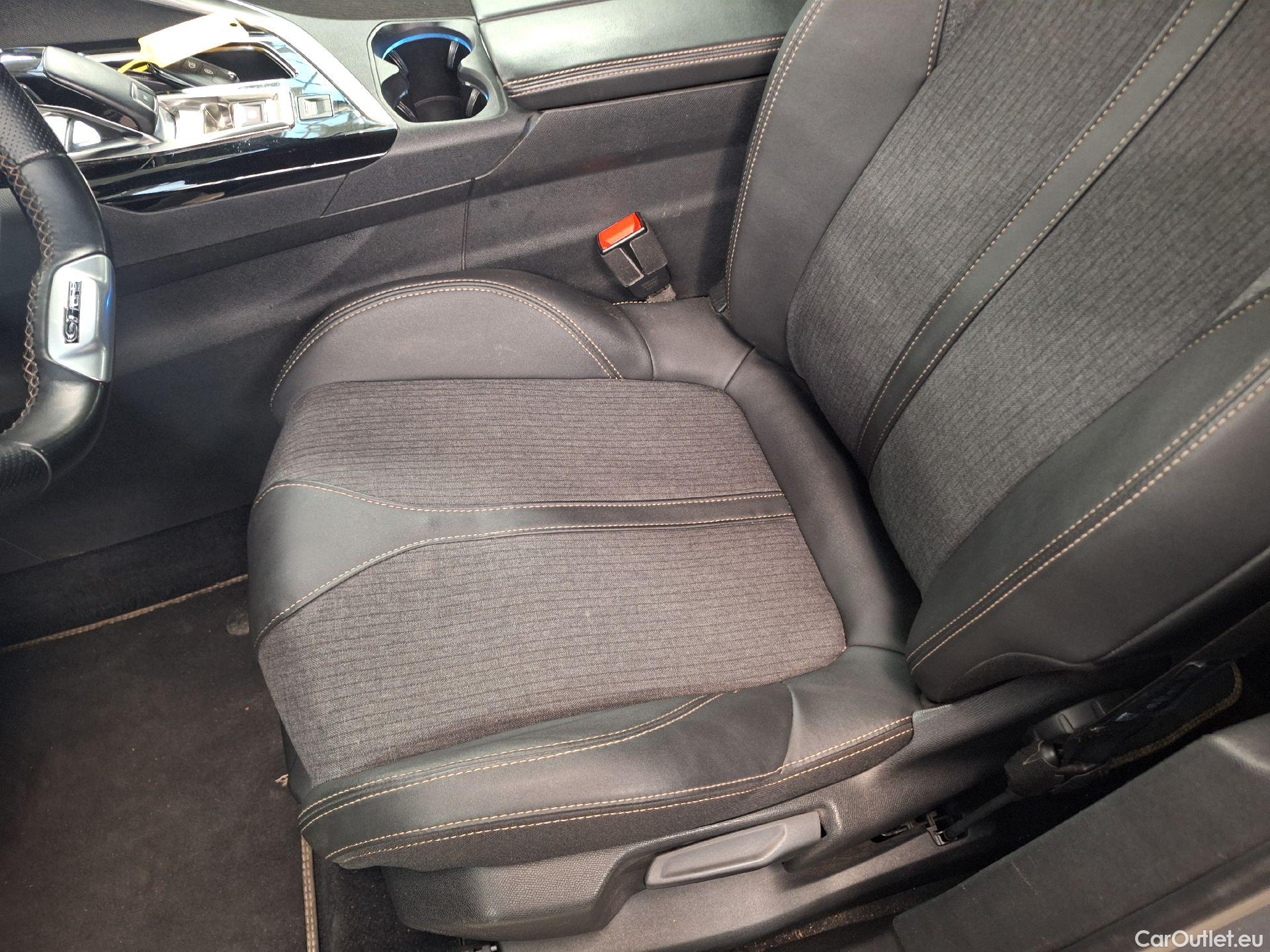  Peugeot  5008 Peugeot,  '16, Peugeot  1.5 BlueHDi 96kW S&S EAT8 GT Line 5d 7pl #18