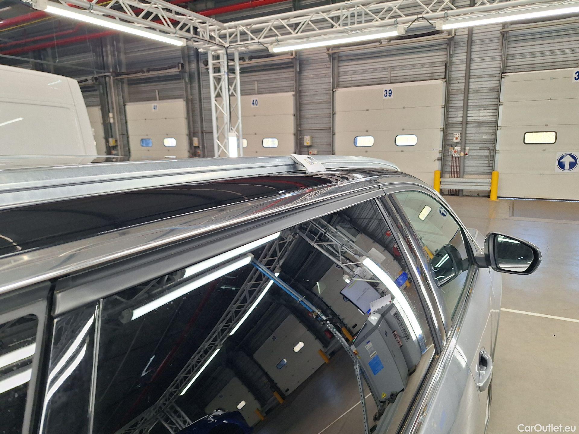  Peugeot  5008 Peugeot,  '16, Peugeot  1.5 BlueHDi 96kW S&S EAT8 GT Line 5d 7pl #25