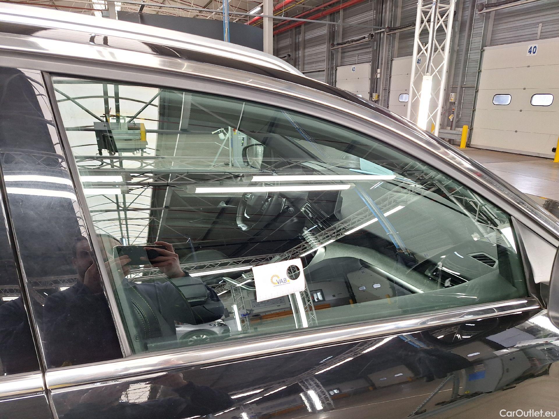  Peugeot  5008 Peugeot,  FL'20, Peugeot  1.5 BlueHDi 96kW S&S EAT8 GT 5d #23