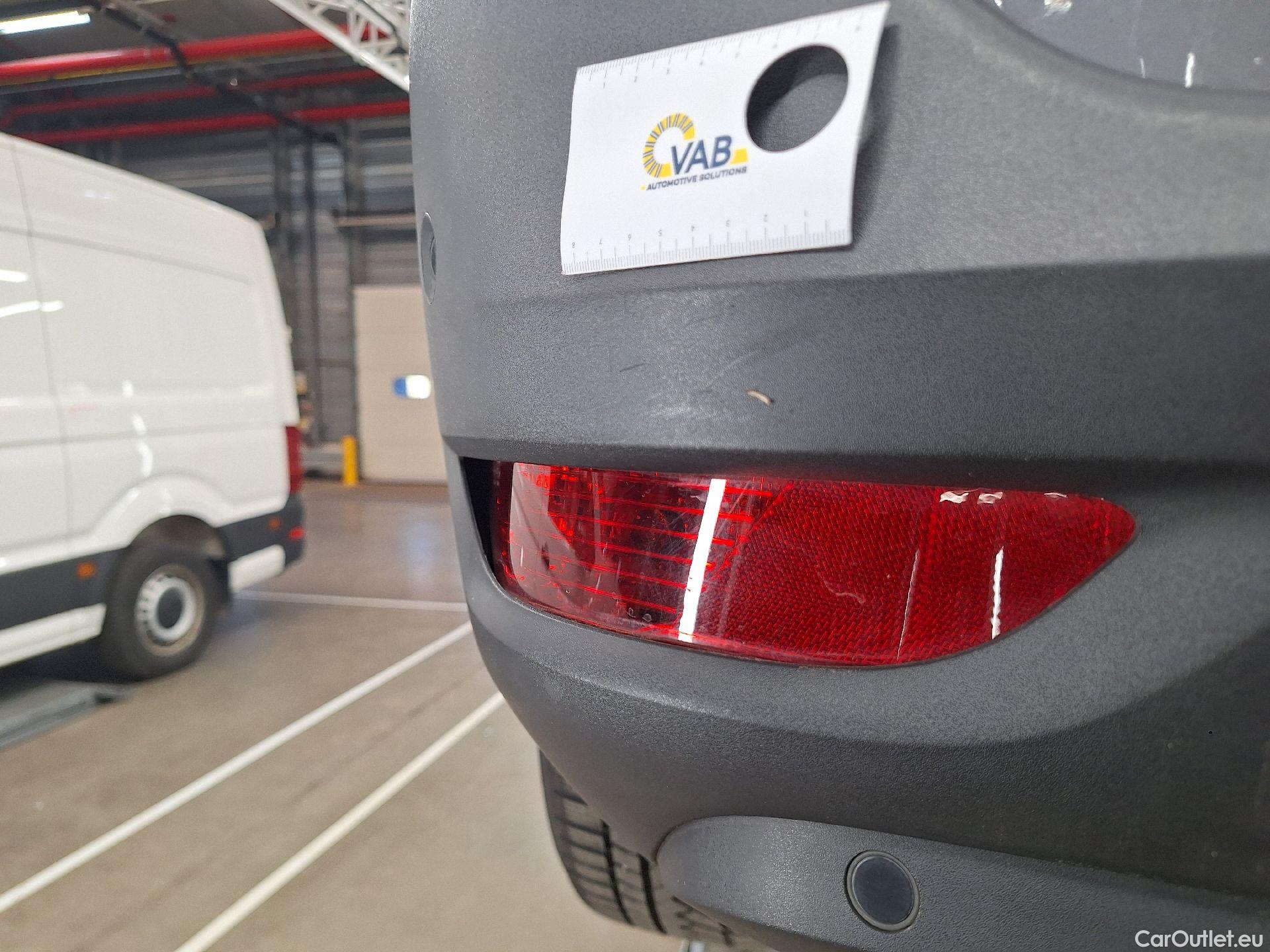  Peugeot  5008 Peugeot,  '16, Peugeot  1.5 BlueHDi 96kW S&S EAT8 GT Line 5d 7pl #46