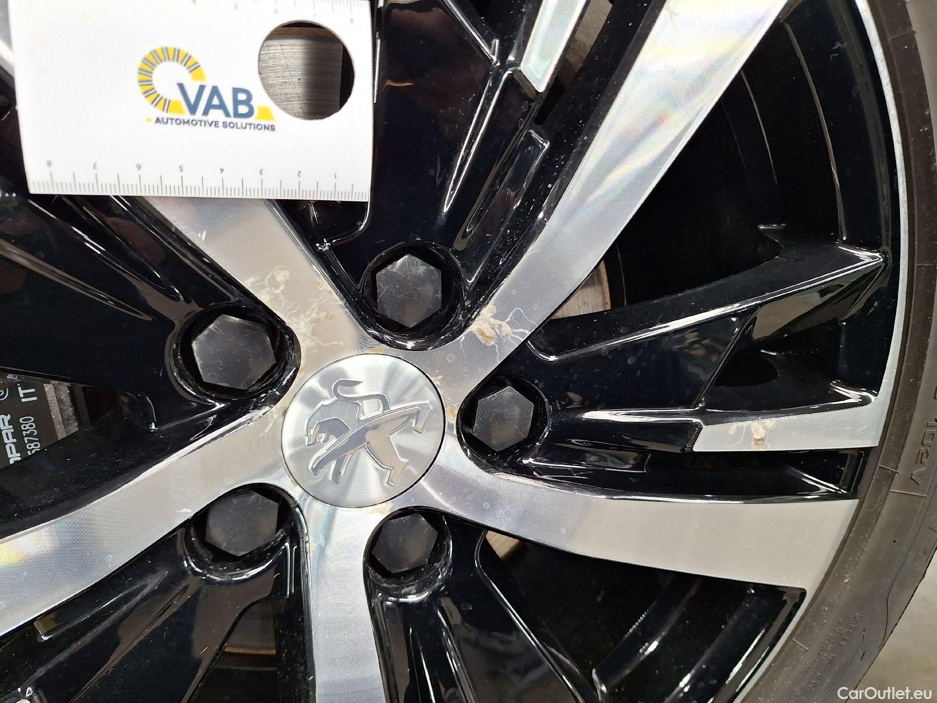  Peugeot  5008 Peugeot,  FL'20, Peugeot  1.5 BlueHDi 96kW S&S EAT8 GT 5d #65