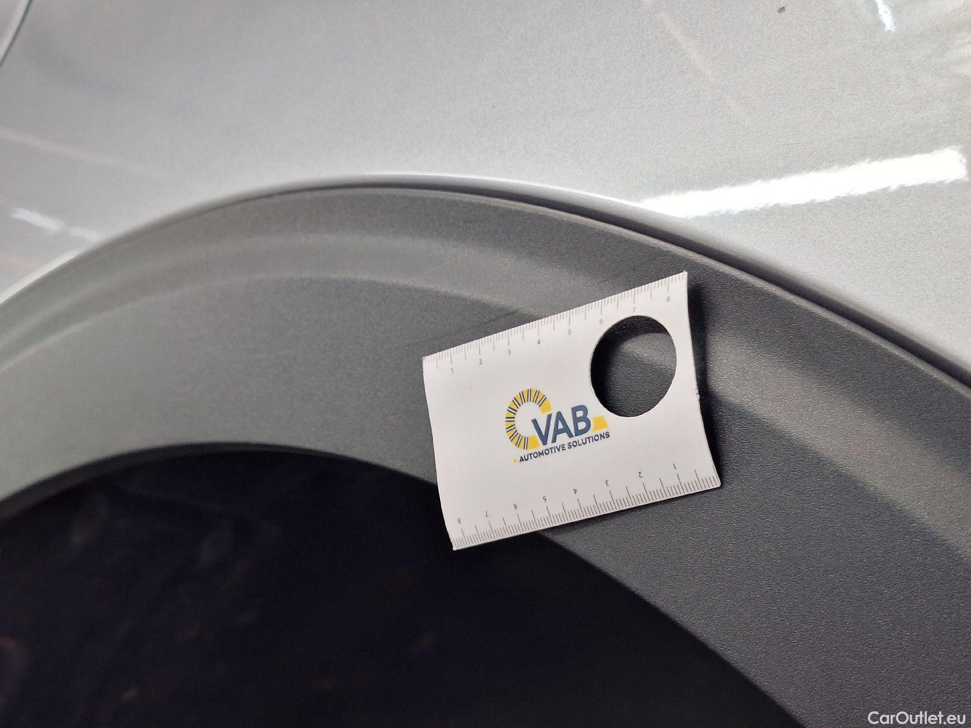  Peugeot  5008 Peugeot,  '16, Peugeot  1.5 BlueHDi 96kW S&S EAT8 GT Line 5d 7pl #50