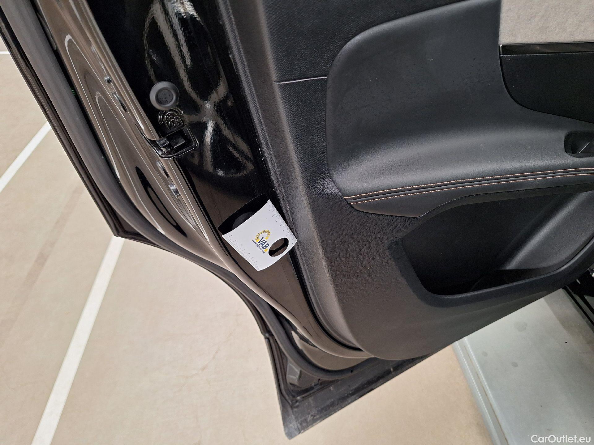  Peugeot  5008 Peugeot,  FL'20, Peugeot  1.5 BlueHDi 96kW S&S EAT8 GT 5d #11