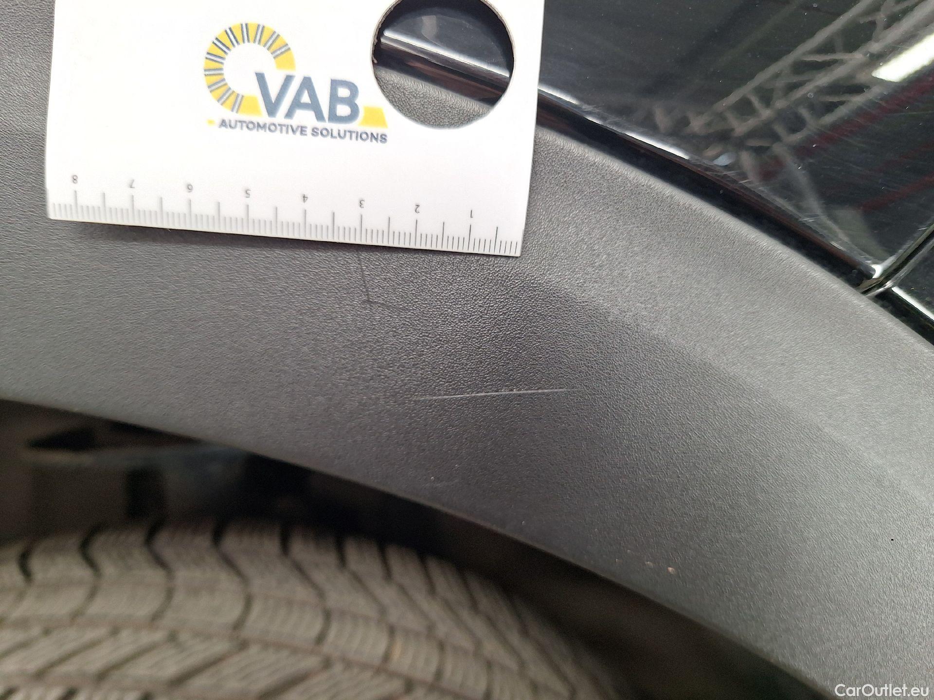  Peugeot  5008 Peugeot,  FL'20, Peugeot  1.5 BlueHDi 96kW S&S EAT8 GT 5d #52