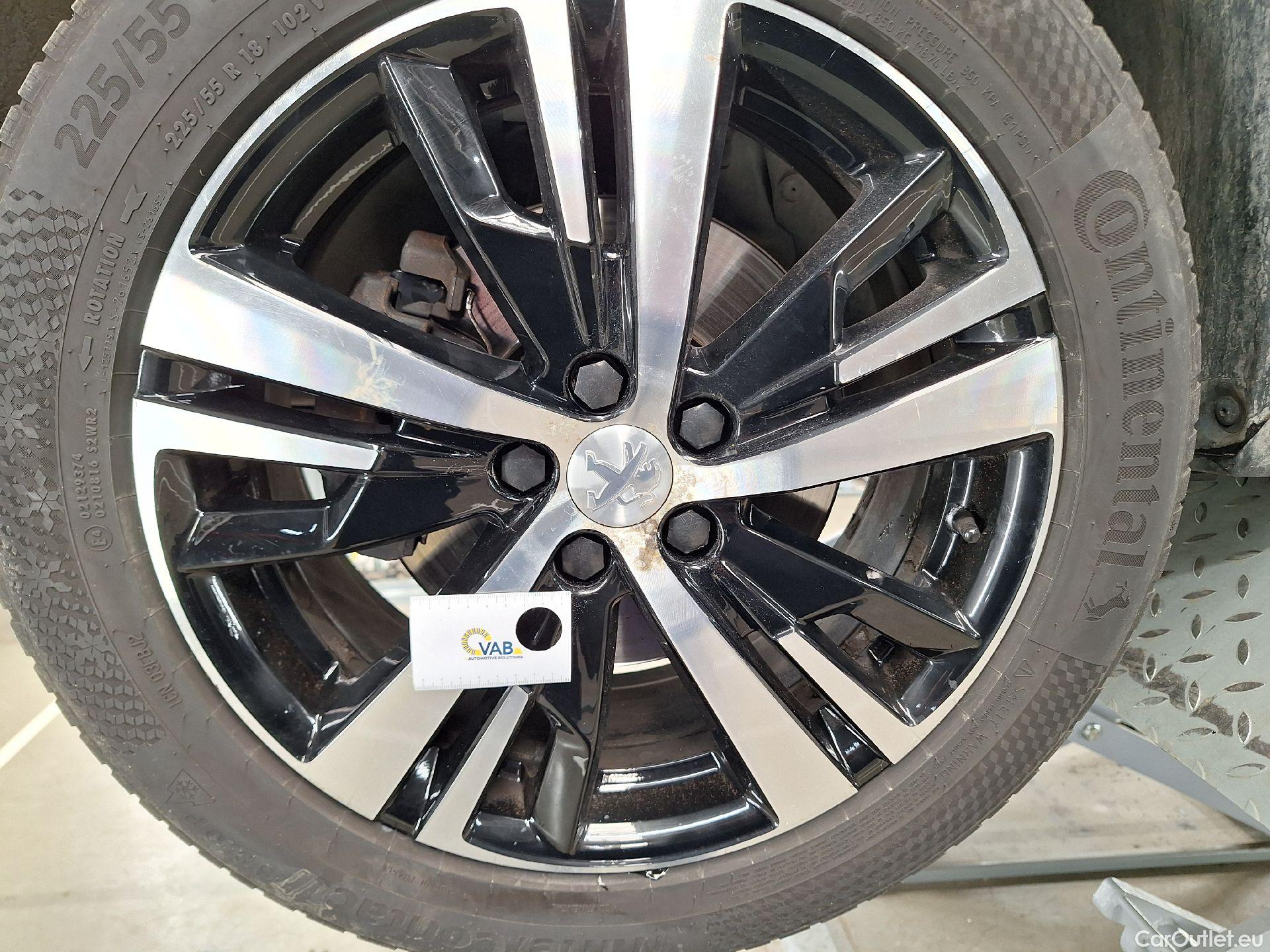  Peugeot  5008 Peugeot,  FL'20, Peugeot  1.5 BlueHDi 96kW S&S EAT8 GT 5d #59