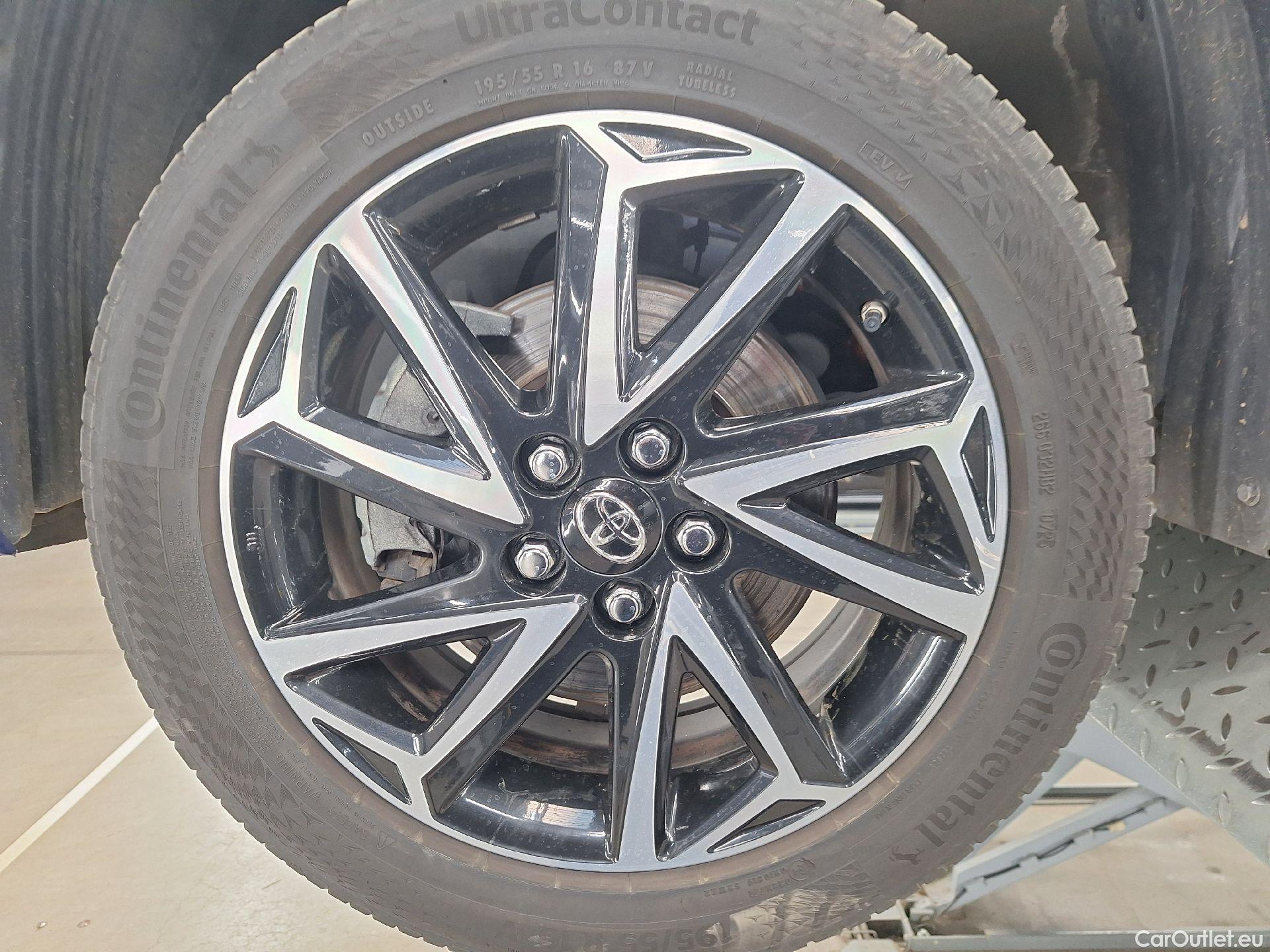  Toyota  Yaris Toyota,  '20, Toyota  1.5 VVT-i Hybrid Iconic e-CVT 5d #37