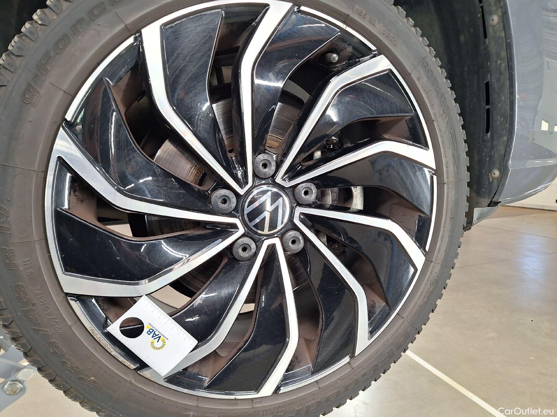  Volkswagen  Golf  VW, VIII '20, Volkswagen VIII 1.0 TSI 81kW Life Business 5d #40