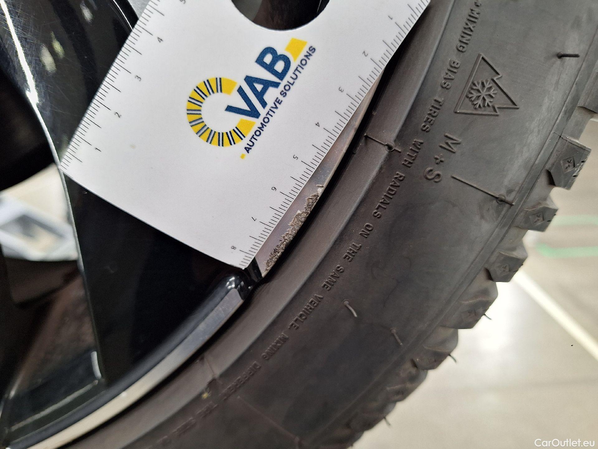  Volkswagen  Golf  VW, VIII '20, Volkswagen VIII 1.0 TSI 81kW Life Business 5d #35