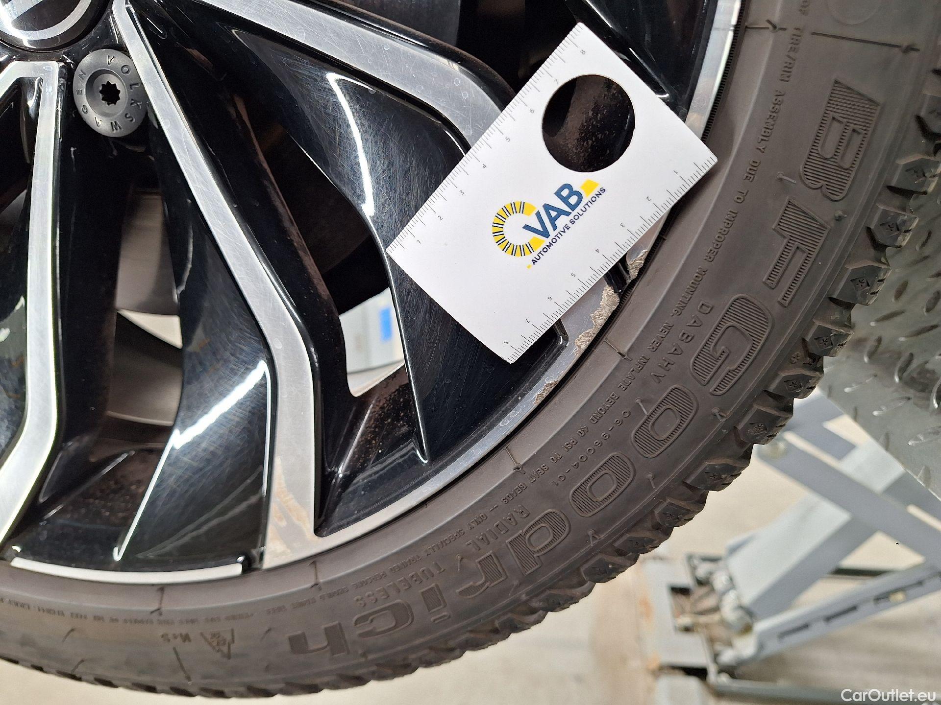  Volkswagen  Golf  VW, VIII '20, Volkswagen VIII 1.0 TSI 81kW Life Business 5d #32