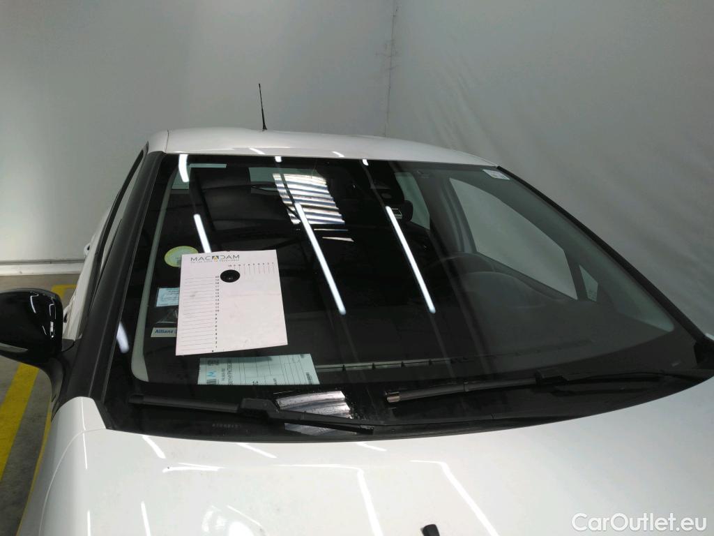  Citroen  C3  Société Feel Nav 1.5 BlueHDI 100CV BVM5 E6dT #32