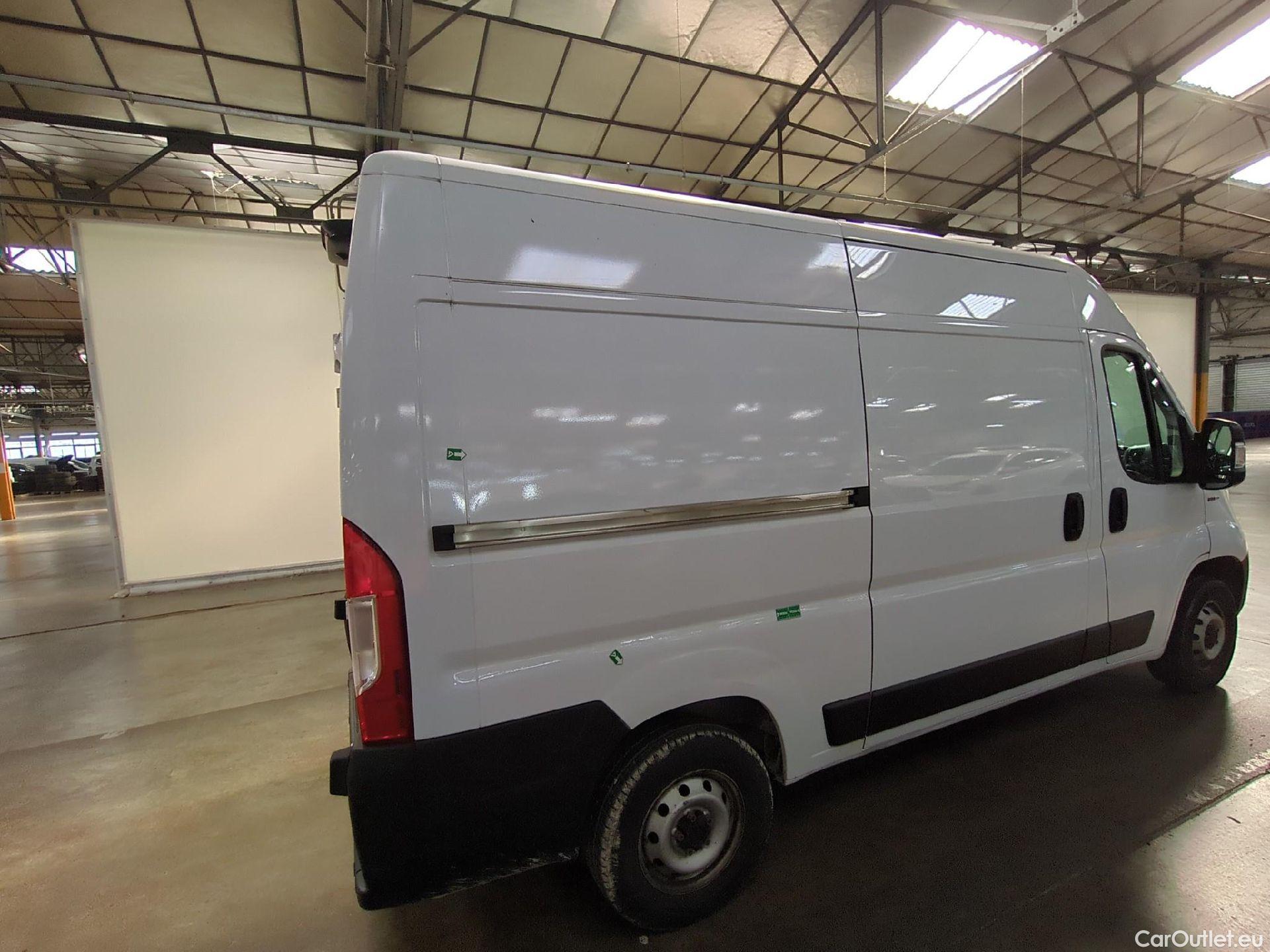  Fiat  Ducato FIAT  / 2014 / 4P / Fourgon tôlé 2.3 Multijet 120 3.0 M H2 Business #43