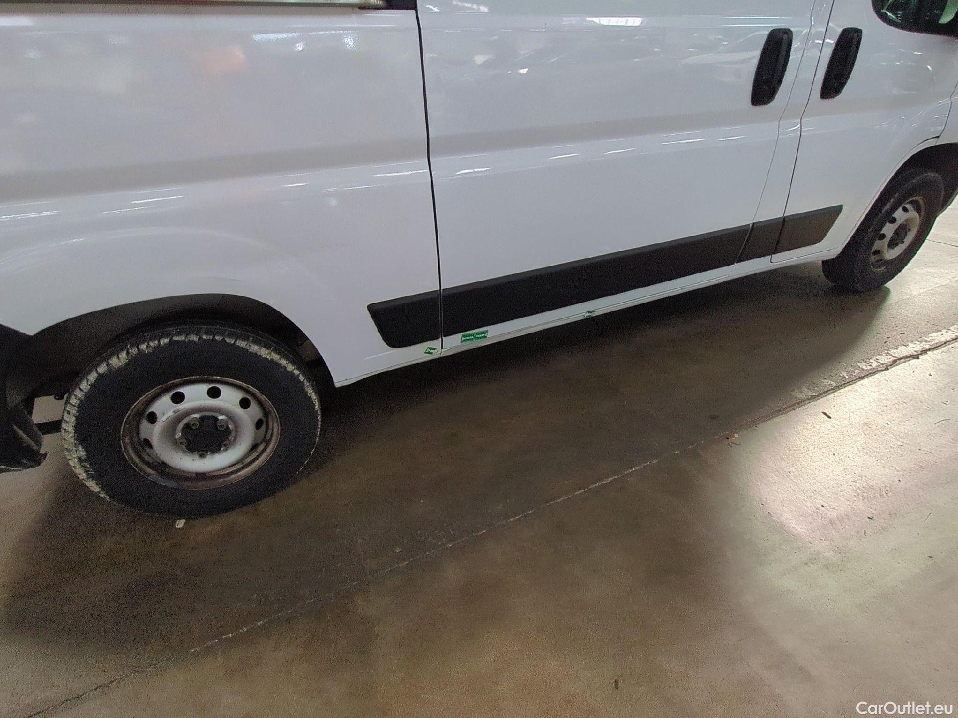  Fiat  Ducato FIAT  / 2014 / 4P / Fourgon tôlé 2.3 Multijet 120 3.0 M H2 Business #46