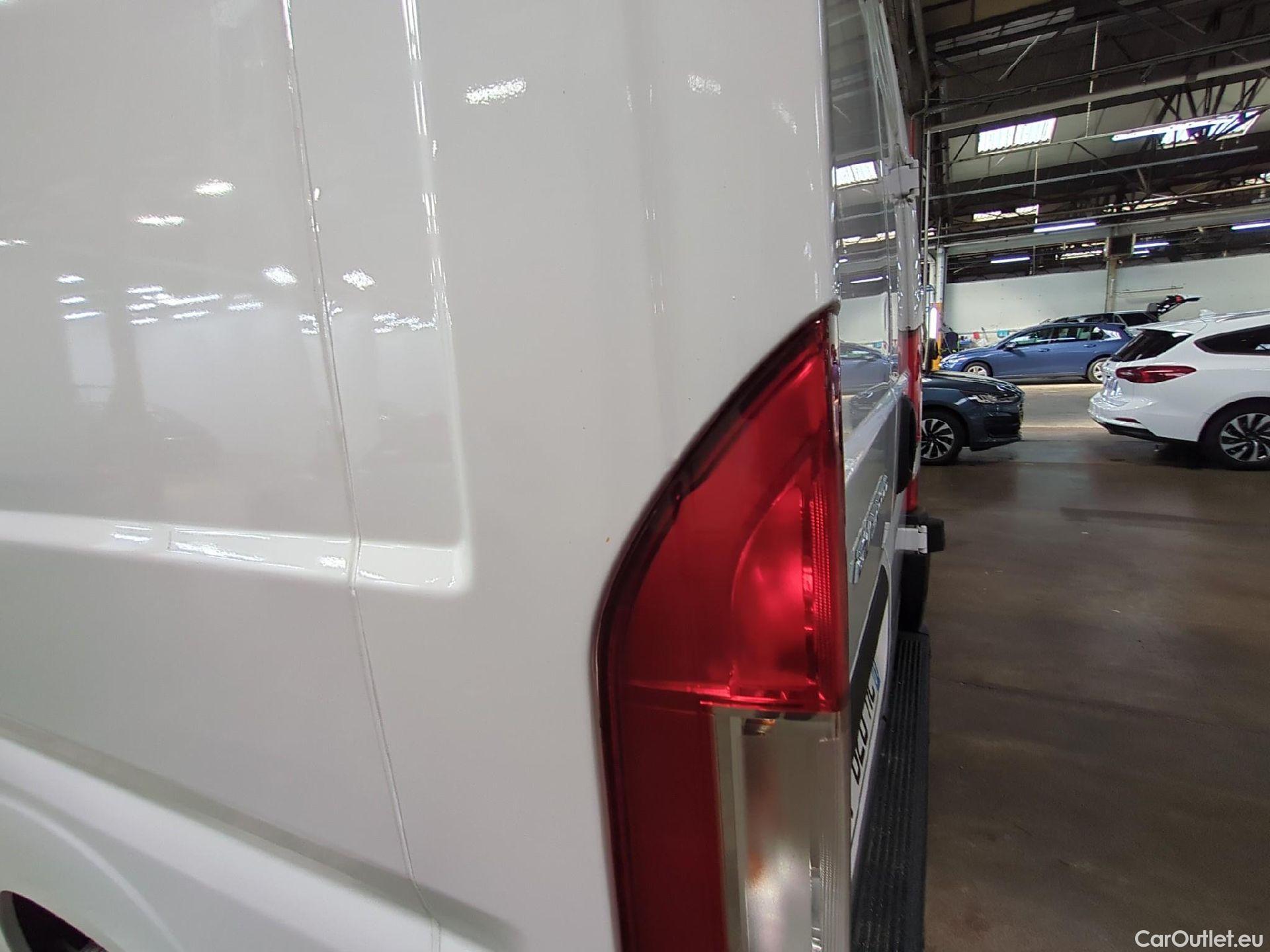  Fiat  Ducato FIAT  / 2014 / 4P / Fourgon tôlé 2.3 Multijet 120 3.0 M H2 Business #39