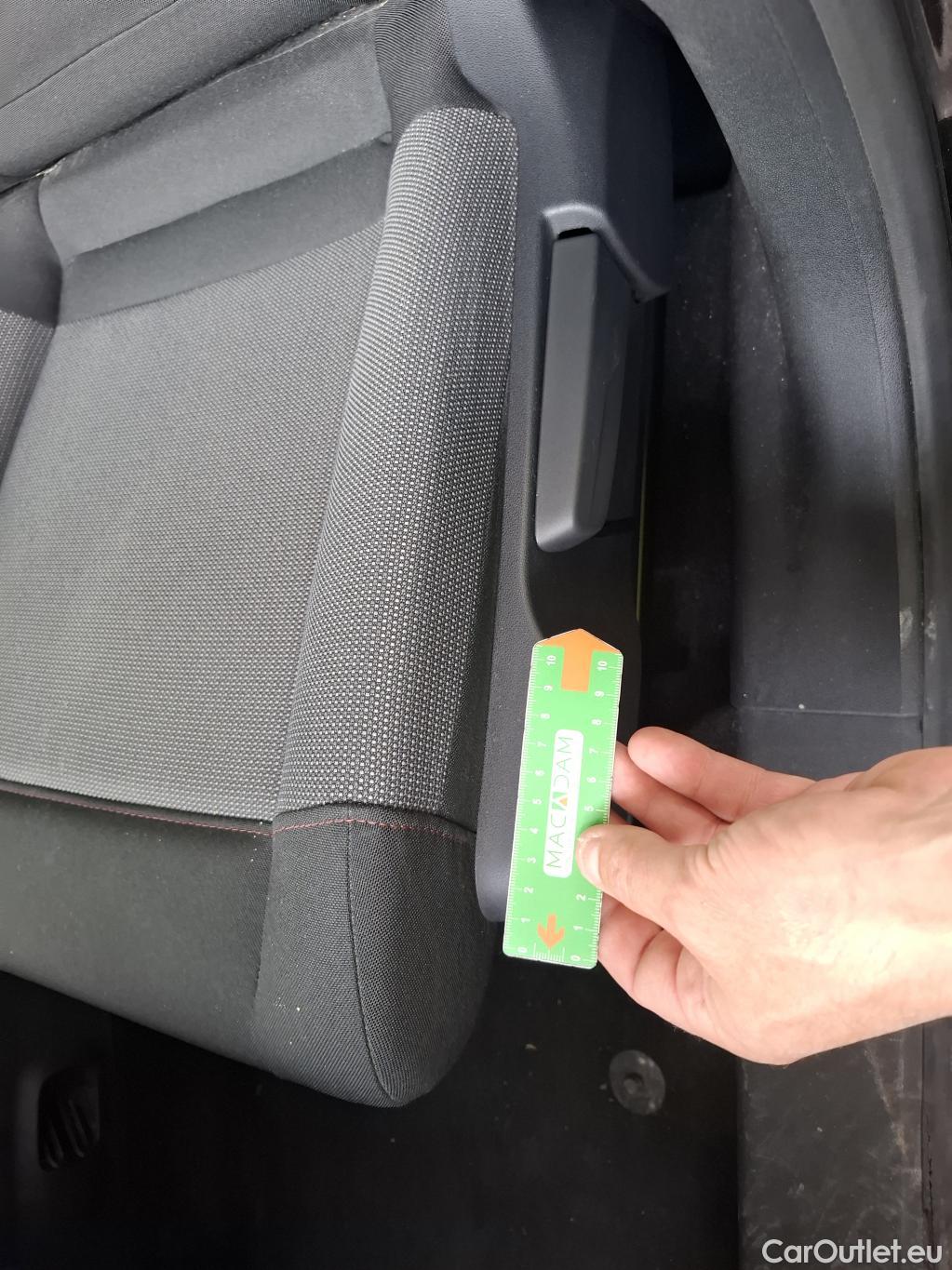  Citroen  C4 Cactus  Feel Nav Société 1.5 BlueHDi 100CV BVM6 E6d #24