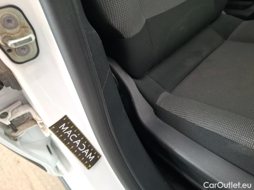  Citroen  C3  Société Feel 1.5 BlueHDI 100CV BVM6 E6dT #8