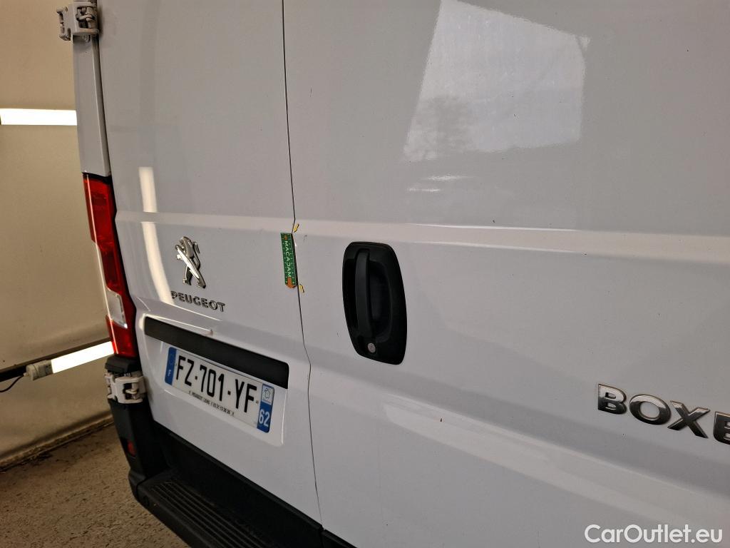  Peugeot  Boxer PEUGEOT  / 2014 / 4P / Fourgon tôlé BlueHDi 120 S&S ASPHALT 330 L2H2 #4