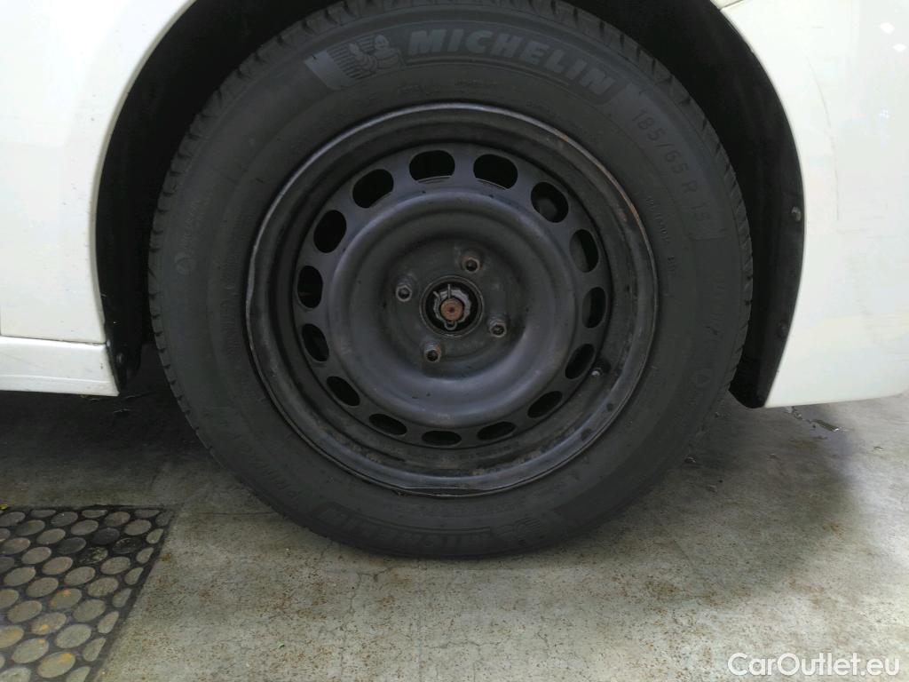  Peugeot  208  Premium 1.5 HDi 100CV BVM6 E6d #37