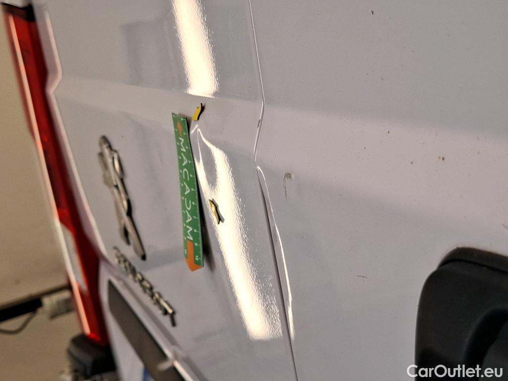  Peugeot  Boxer PEUGEOT  / 2014 / 4P / Fourgon tôlé BlueHDi 120 S&S ASPHALT 330 L2H2 #20