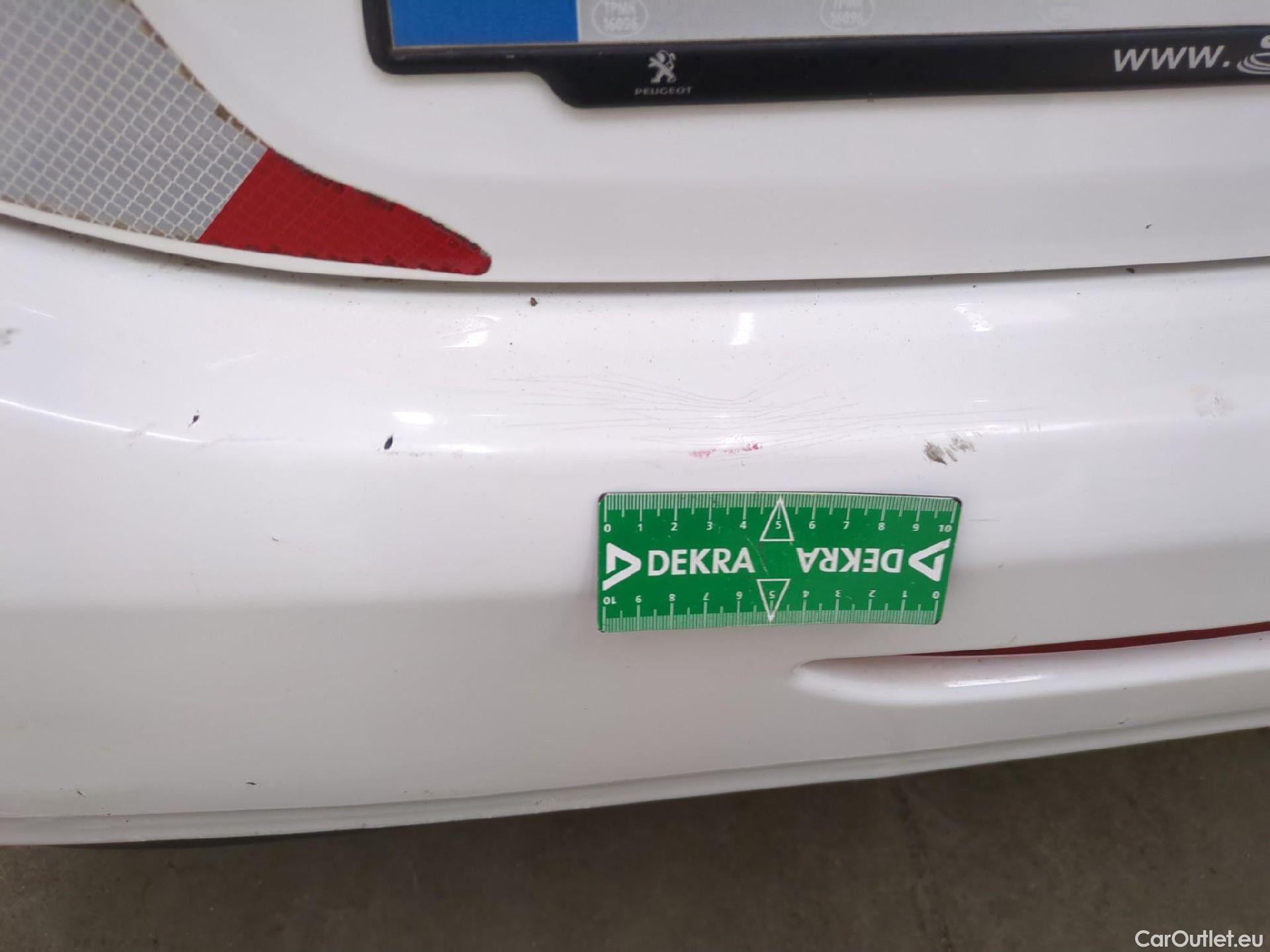  Peugeot  208  Affaire Premium 1.6 HDi 75CV BVM5 E6 #62