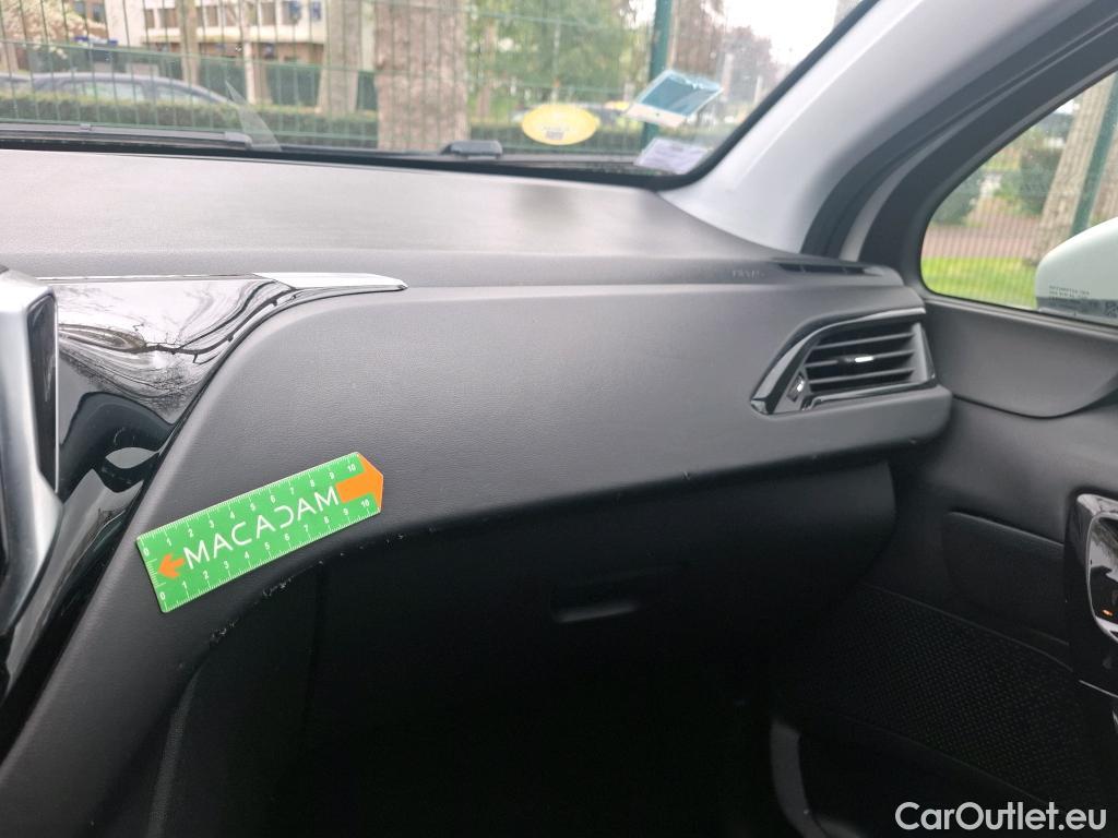  Peugeot  208  Affaire Premium 1.5 HDi 100CV BVM5 E6dT #1