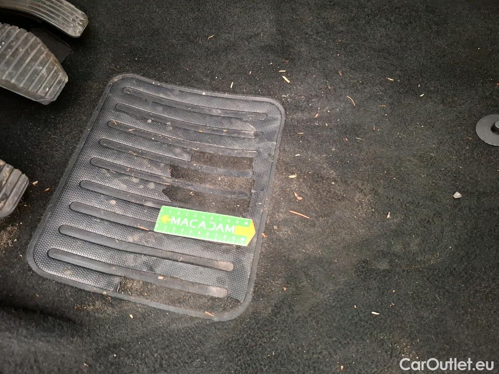  Peugeot  208  Affaire Premium 1.5 HDi 100CV BVM5 E6dT #1